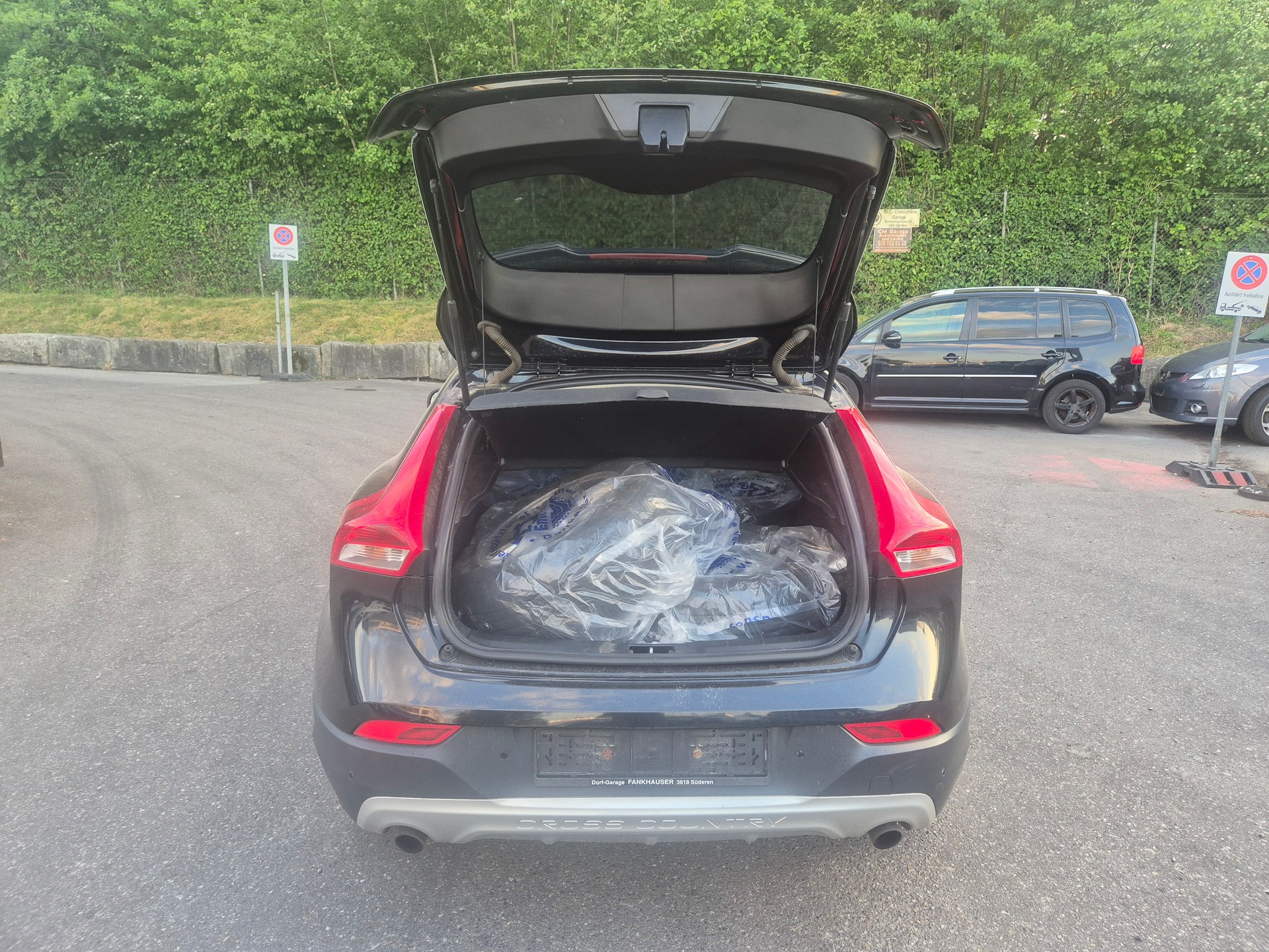 VOLVO V40 Cross Country T4 2.0 AWD Summum Geartronic-image-8