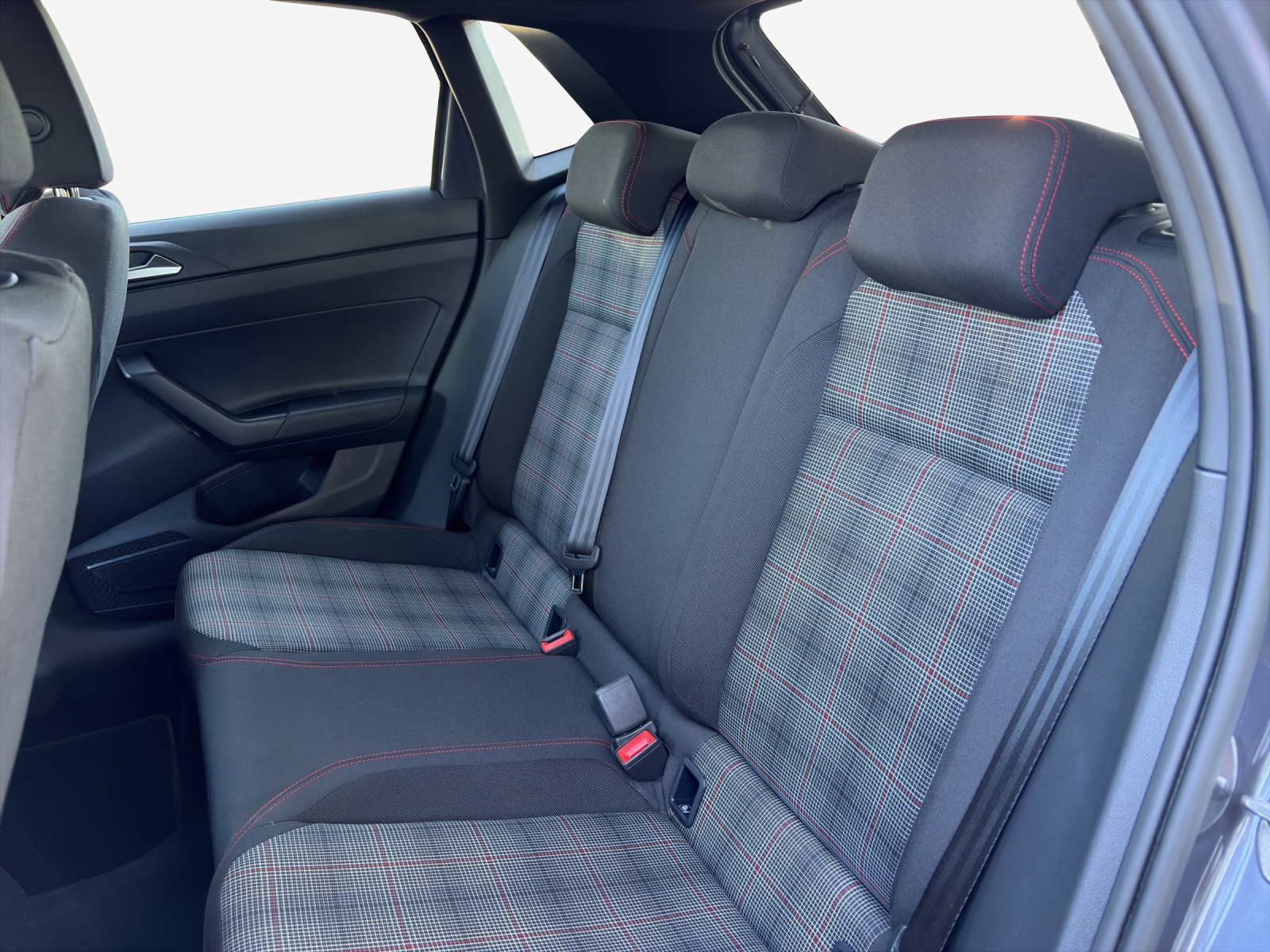 VW Polo 2.0 TSI GTI DSG-image-11