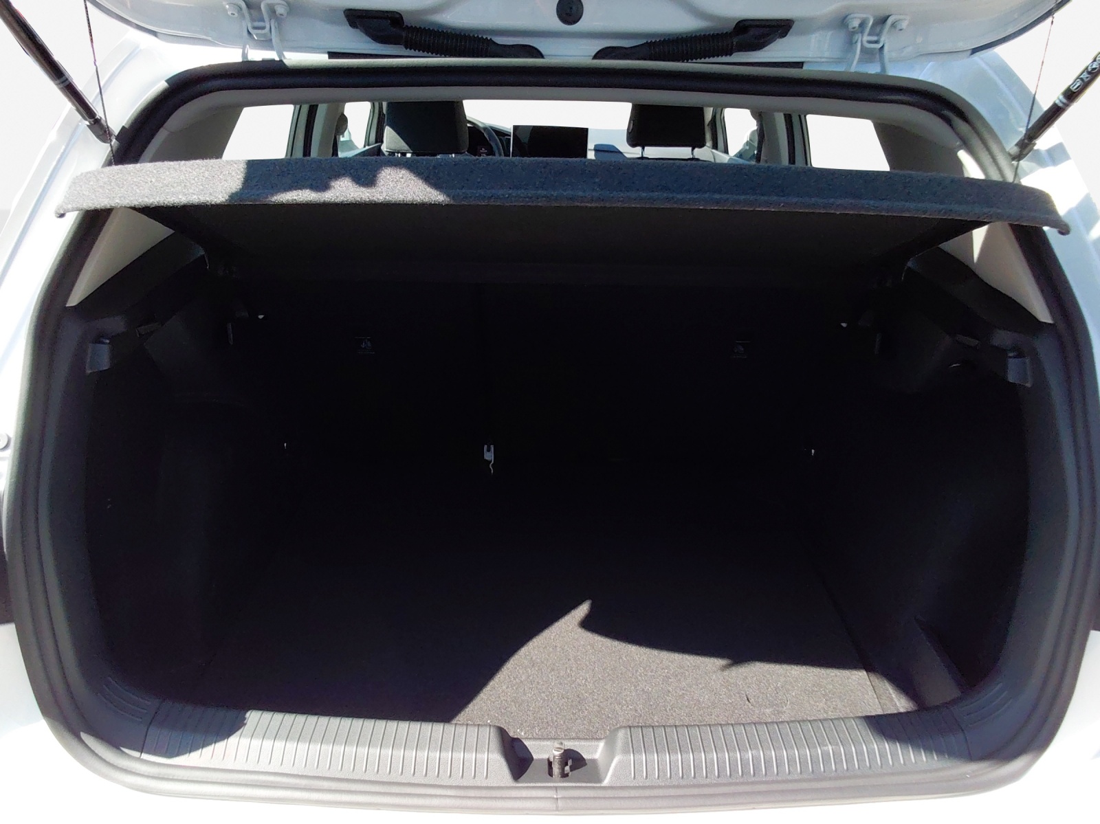 VW Golf 1.5 TSI Basis-image-12
