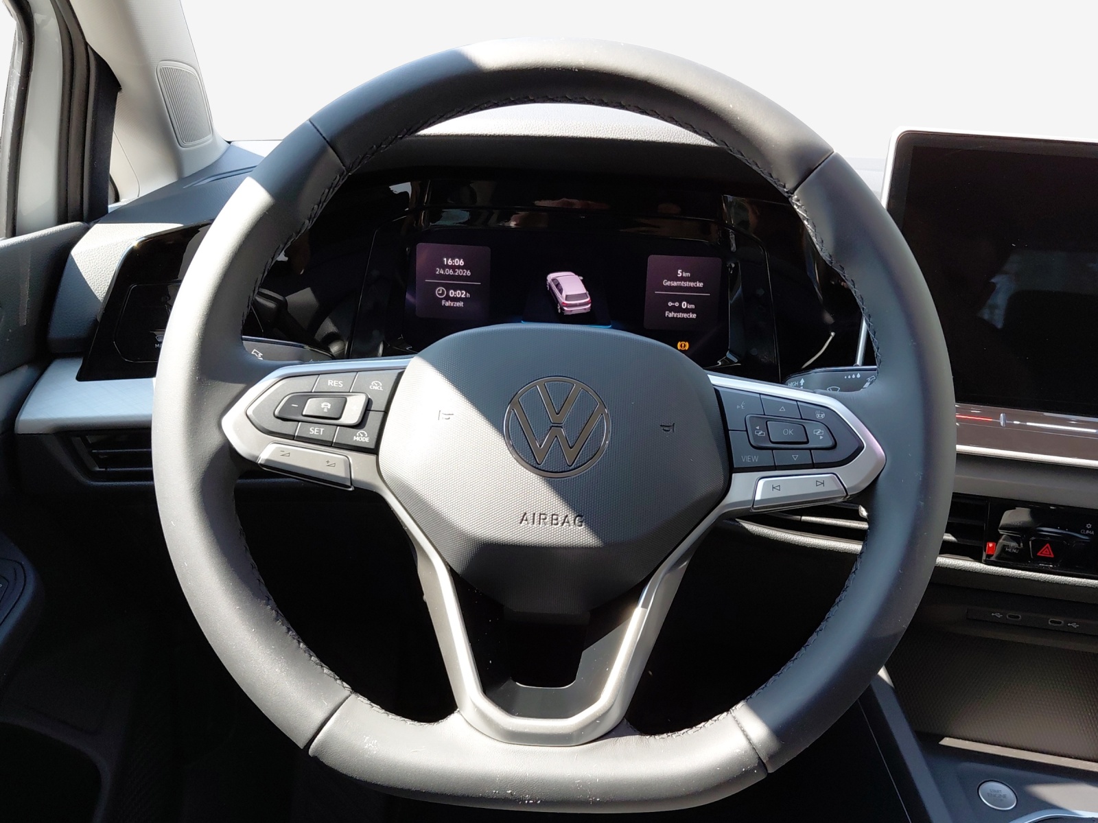 VW Golf 1.5 TSI Basis-image-9