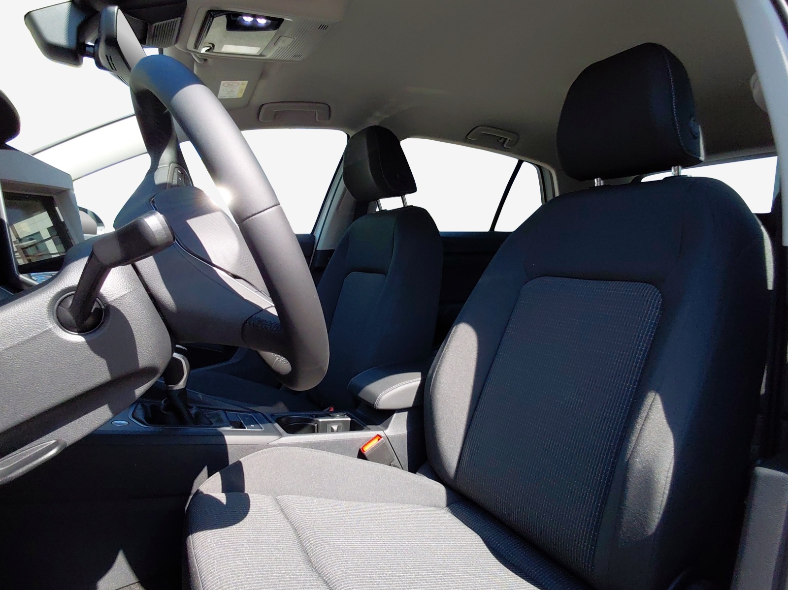 VW Golf 1.5 TSI Basis-image-7