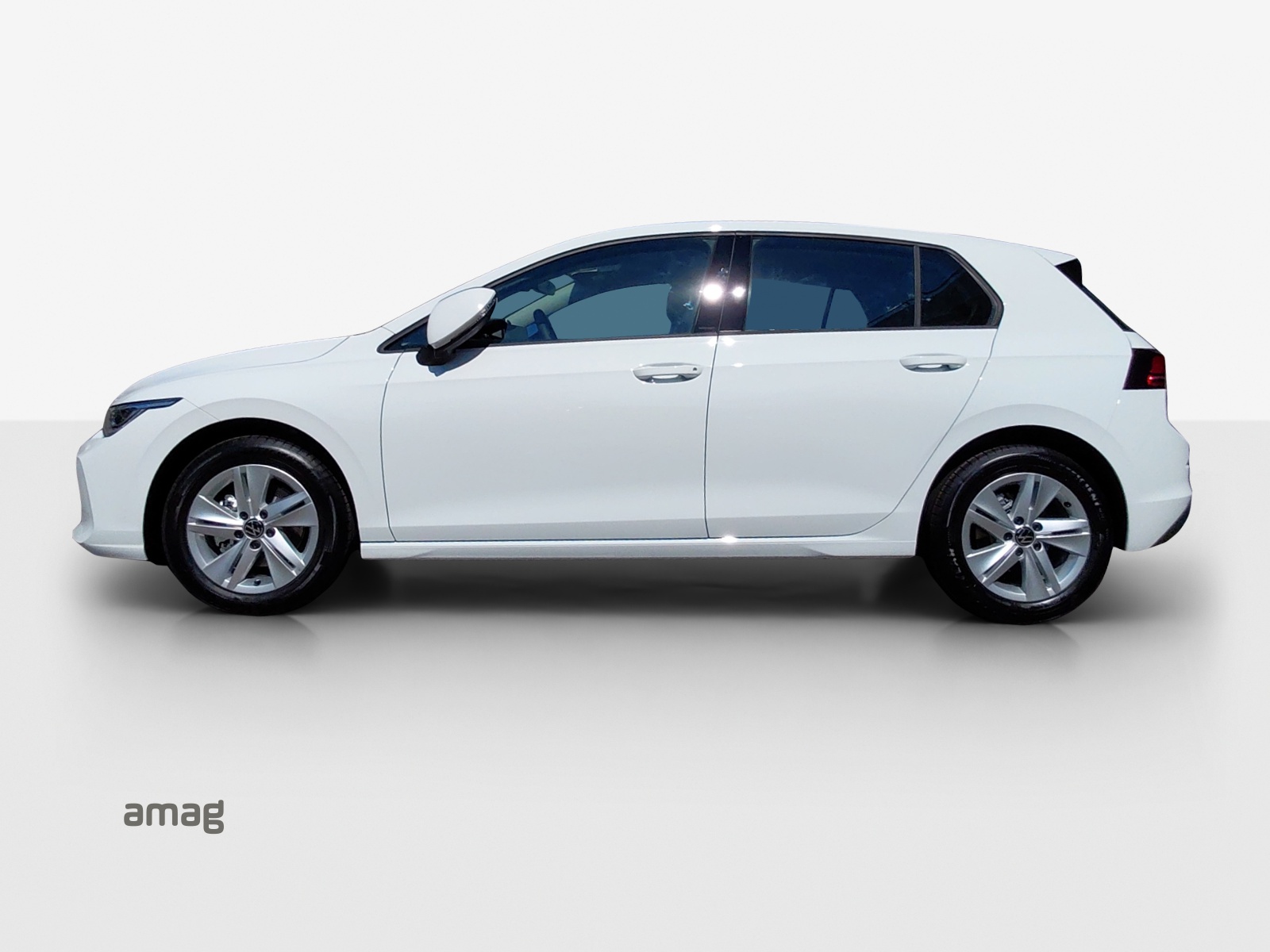 VW Golf 1.5 TSI Basis-image-1