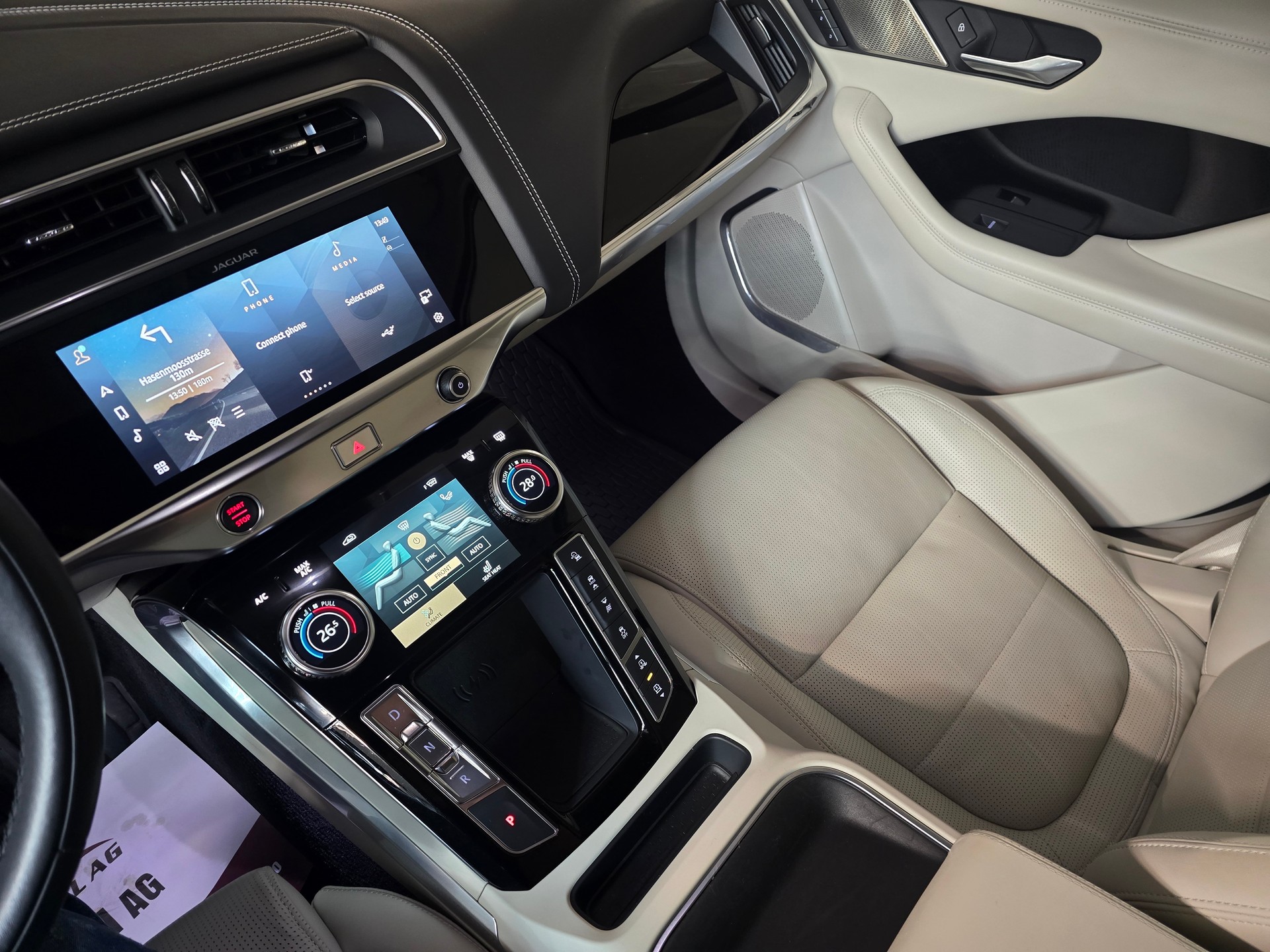 JAGUAR I-Pace EV400 HSE AWD-image-10