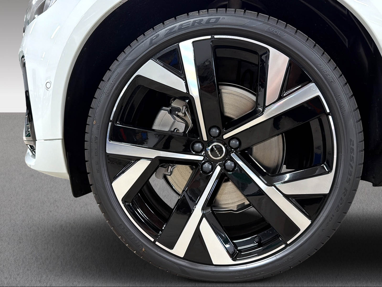 VOLVO XC60 2.0 T8 TE Ultra Dark eAWD-image-15