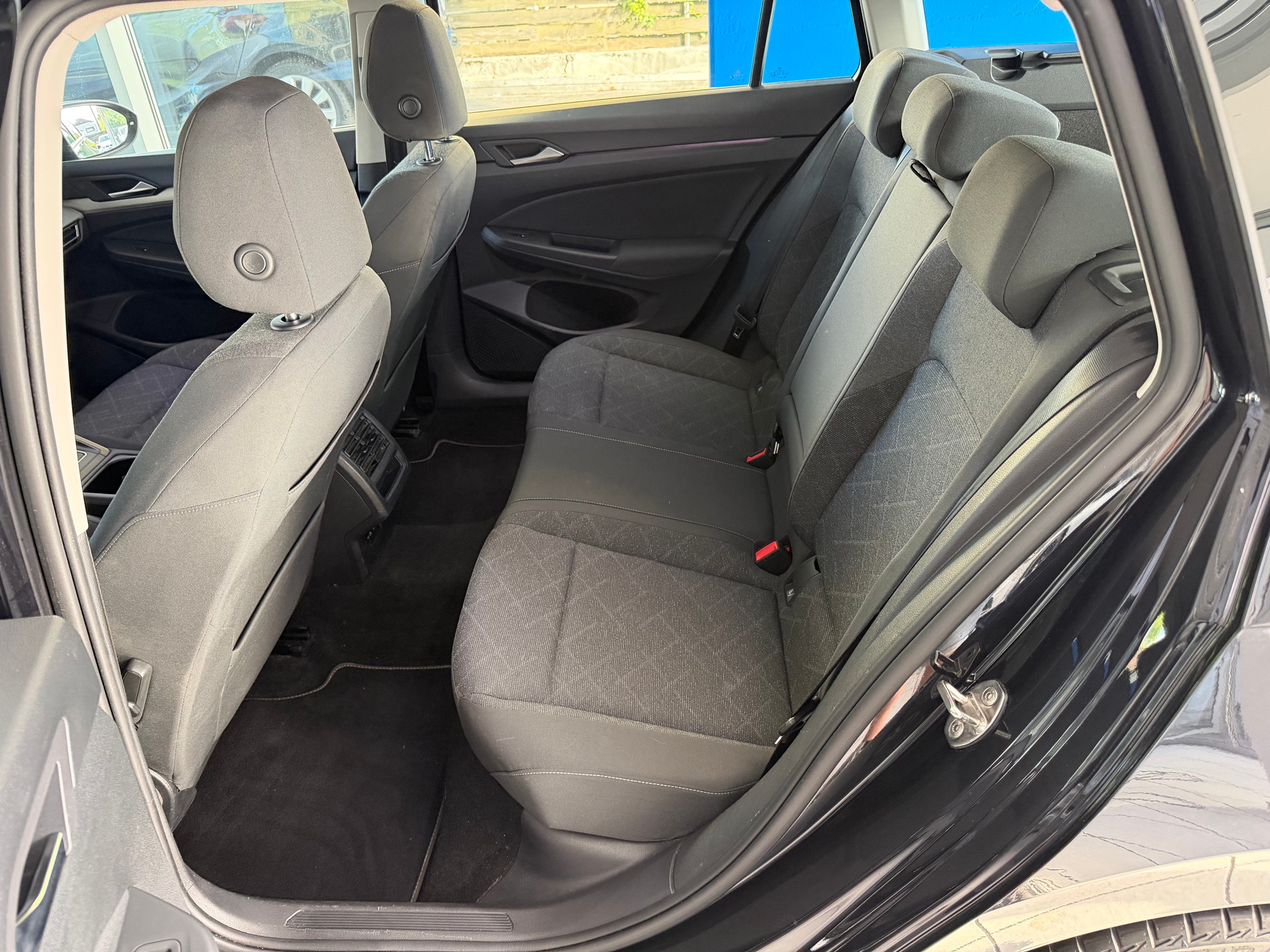 VW Golf Variant 1.5 TSI Life-image-18