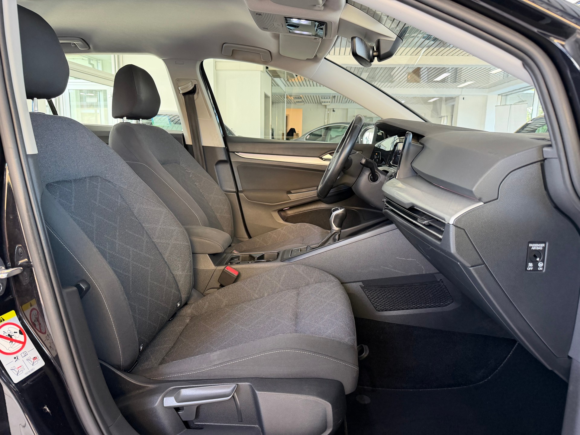 VW Golf Variant 1.5 TSI Life-image-16