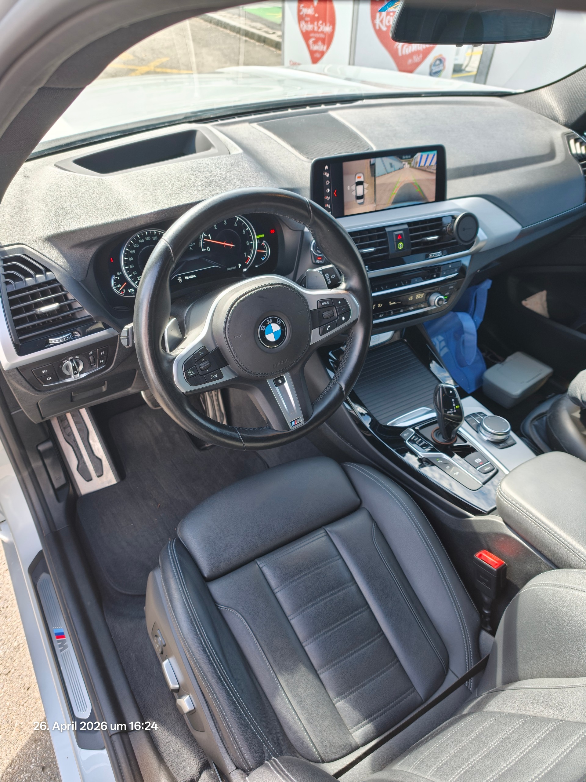 BMW 30i xDrive-image-6