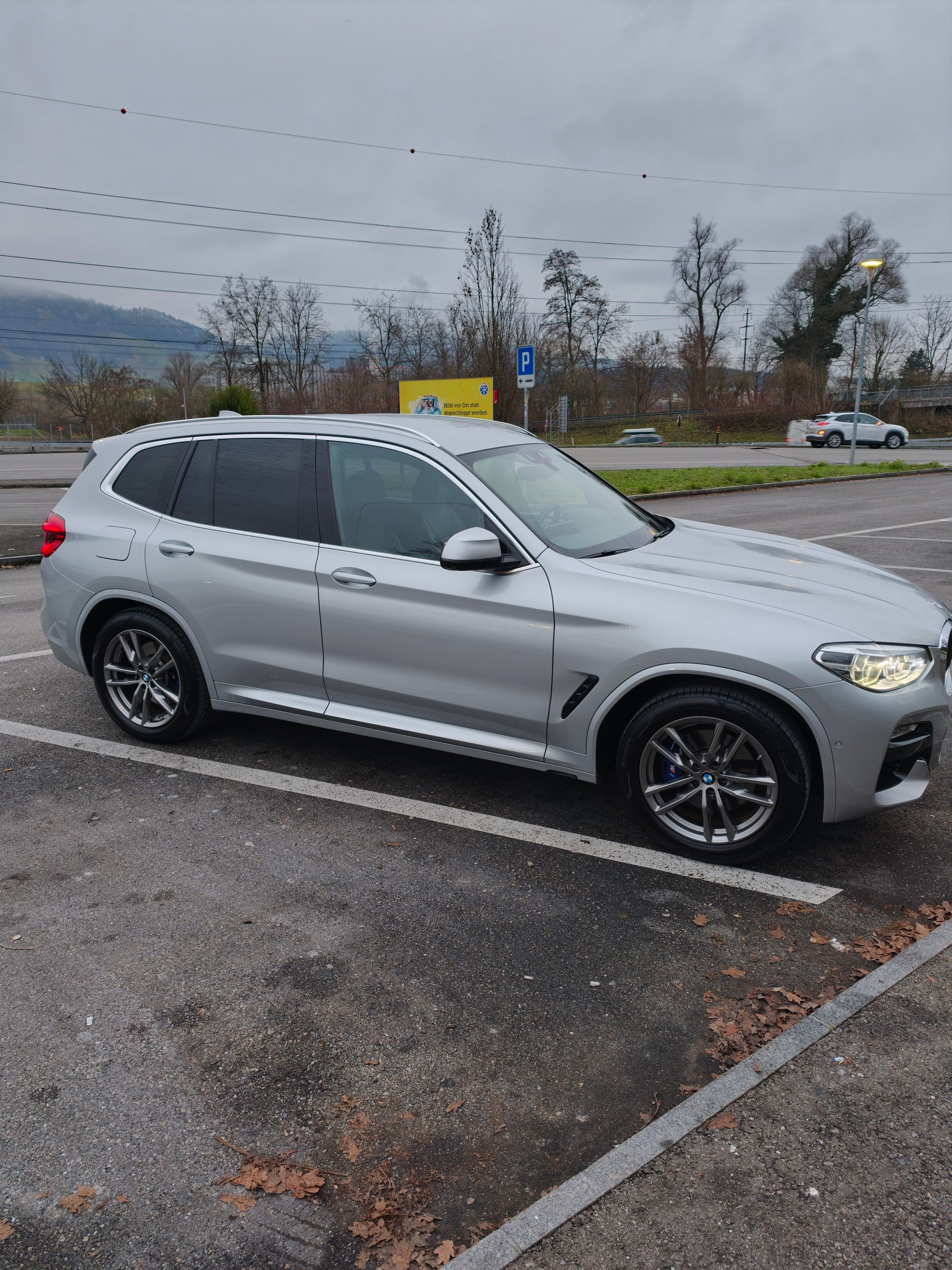 BMW 30i xDrive-image-4