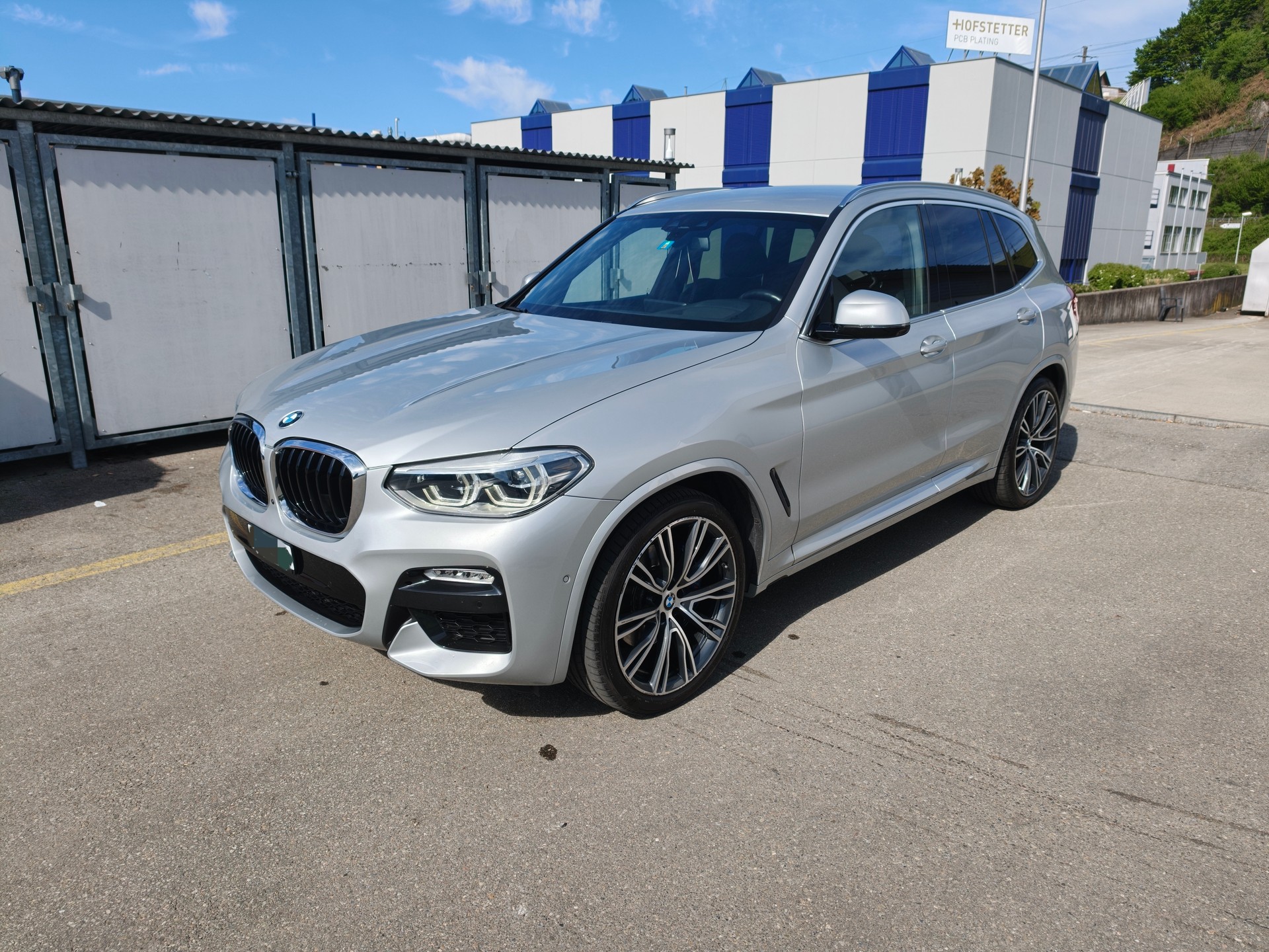 BMW 30i xDrive-image-1