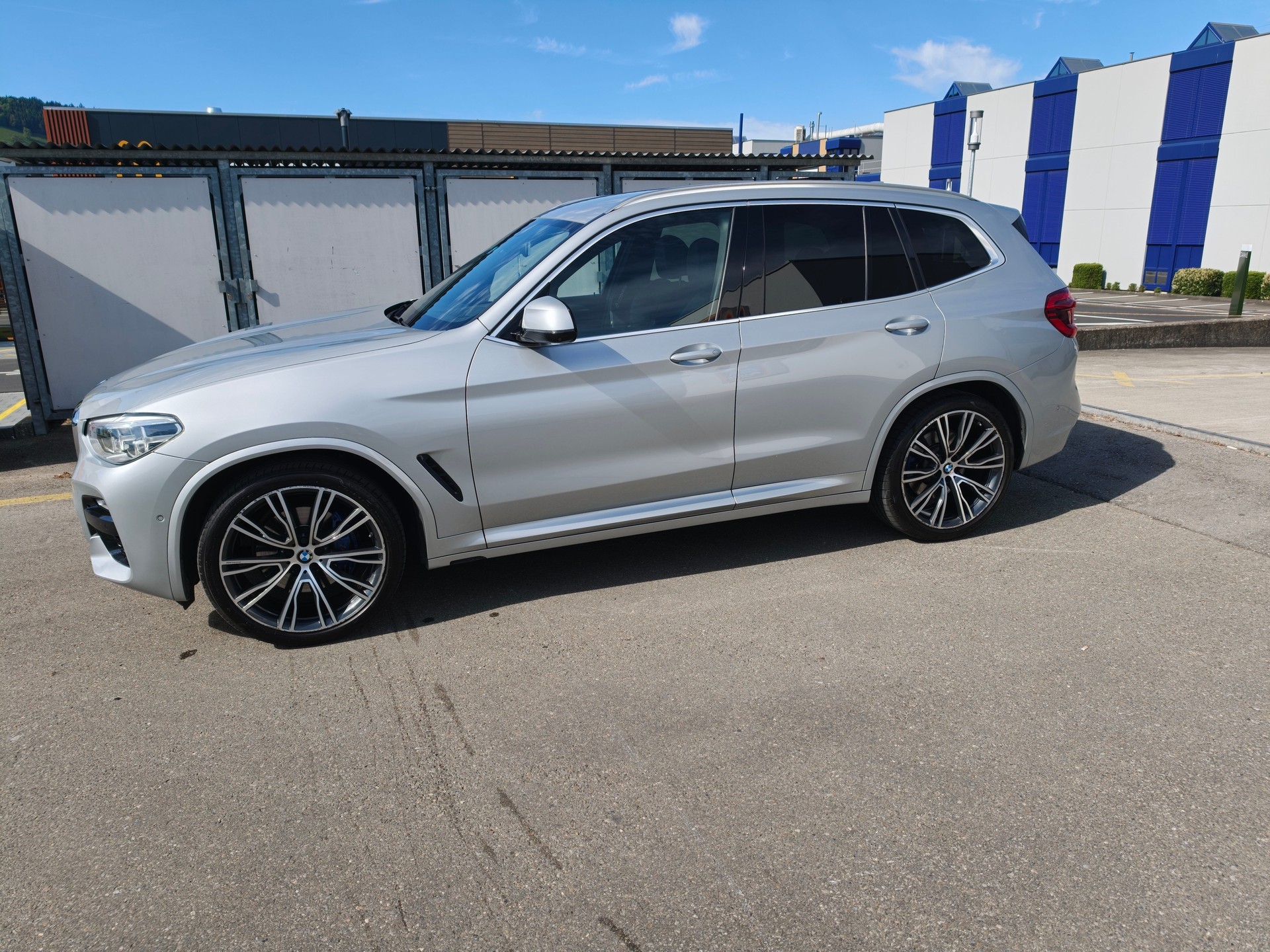 BMW 30i xDrive-image-0