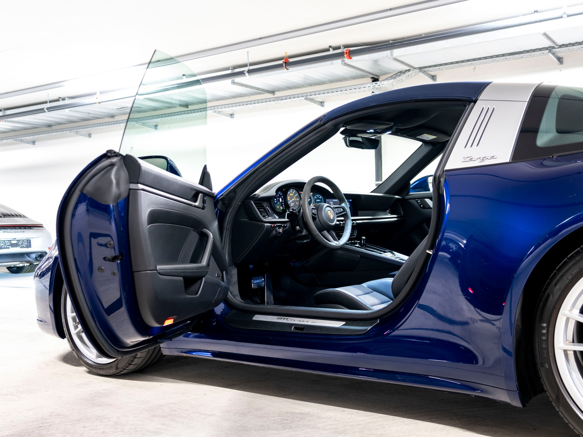 PORSCHE 911 Targa 4 PDK-image-10