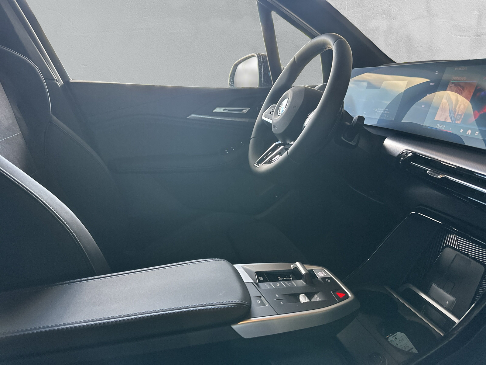 BMW 225e xDrive Active Tourer-image-13