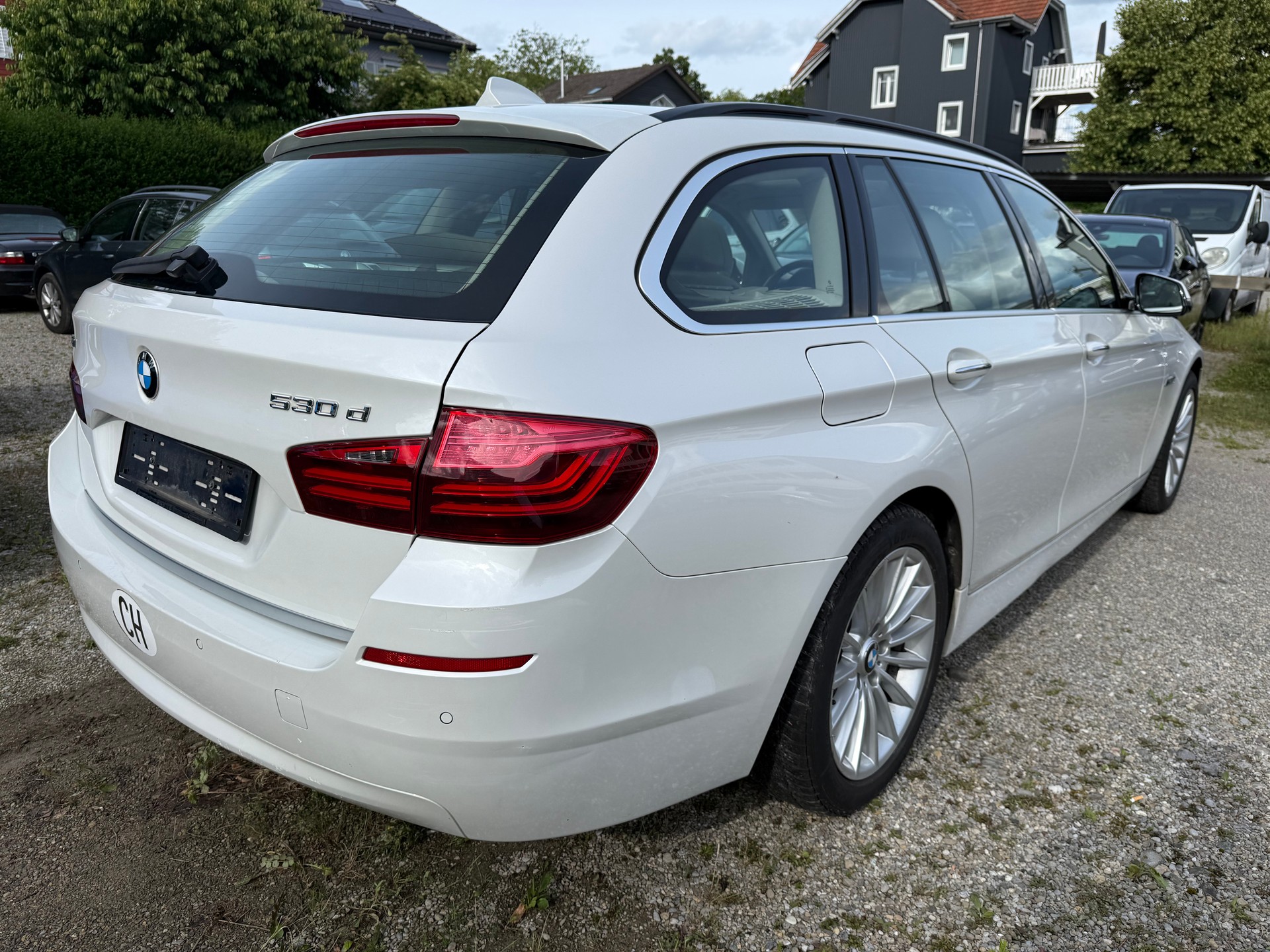 BMW 530d Touring xDrive Luxury Line Steptronic-image-4