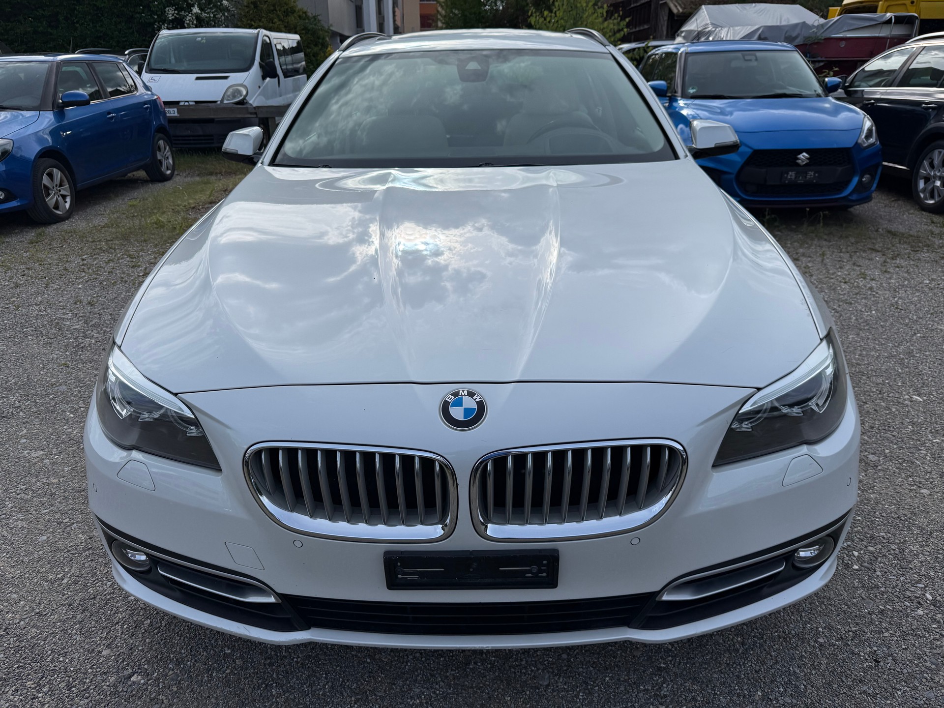 BMW 530d Touring xDrive Luxury Line Steptronic-image-0