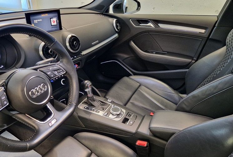 AUDI S3 Sportback 2.0 TFSI quattro S-tronic-image-12