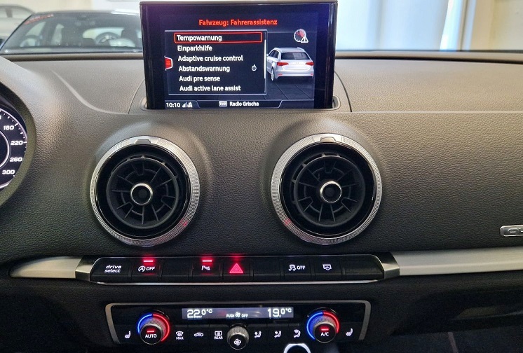 AUDI S3 Sportback 2.0 TFSI quattro S-tronic-image-9