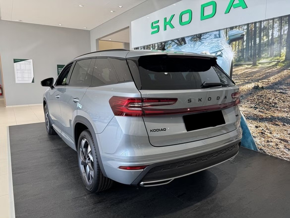 SKODA Kodiaq 2.0 TDI Sportline 4x4-image-2