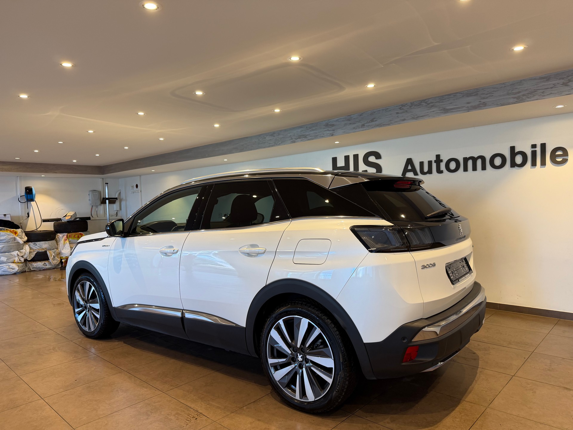 PEUGEOT 3008 1.6 Plug-in Hybrid4 GT Pack-image-3