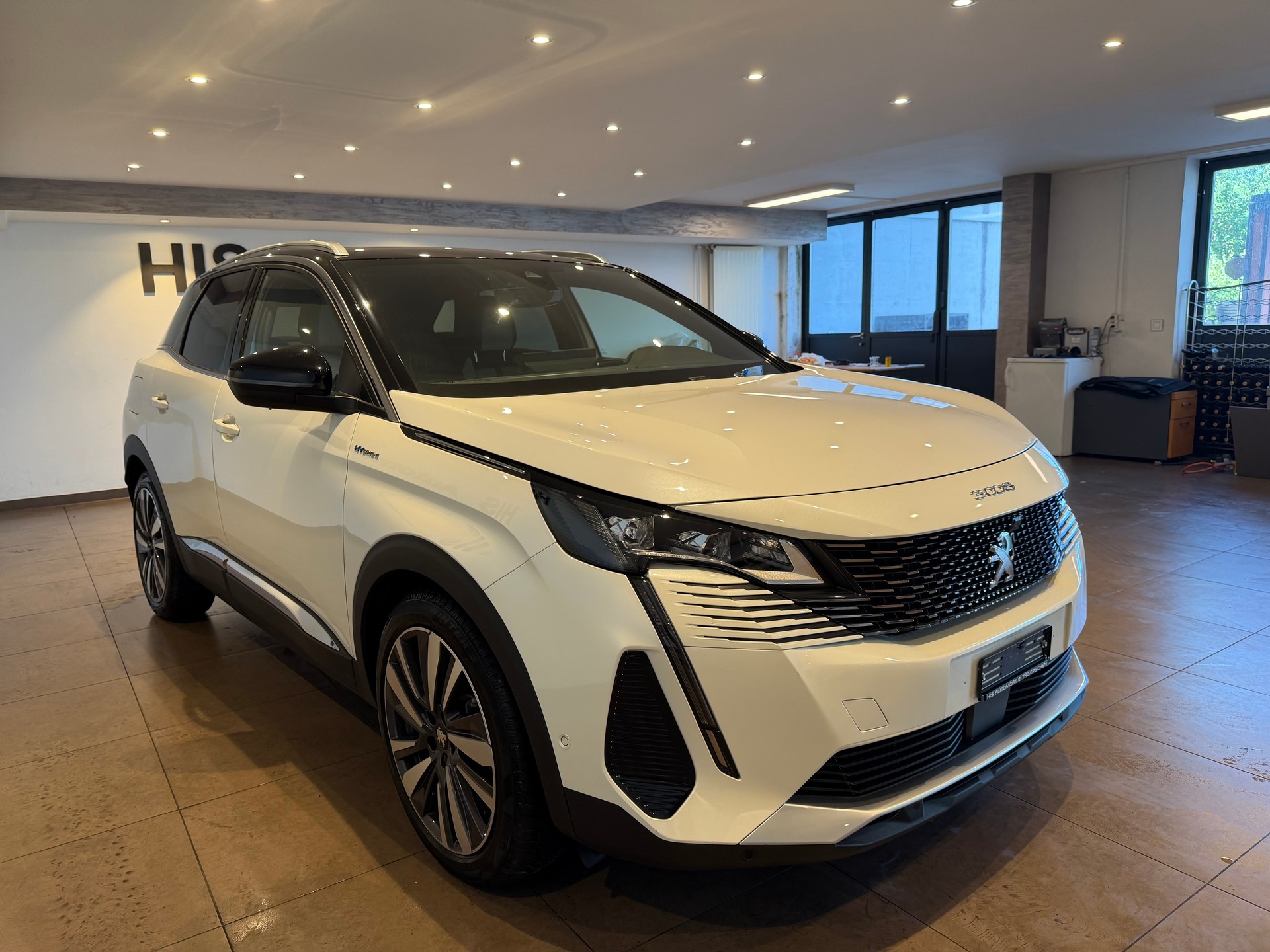 PEUGEOT 3008 1.6 Plug-in Hybrid4 GT Pack-image-5