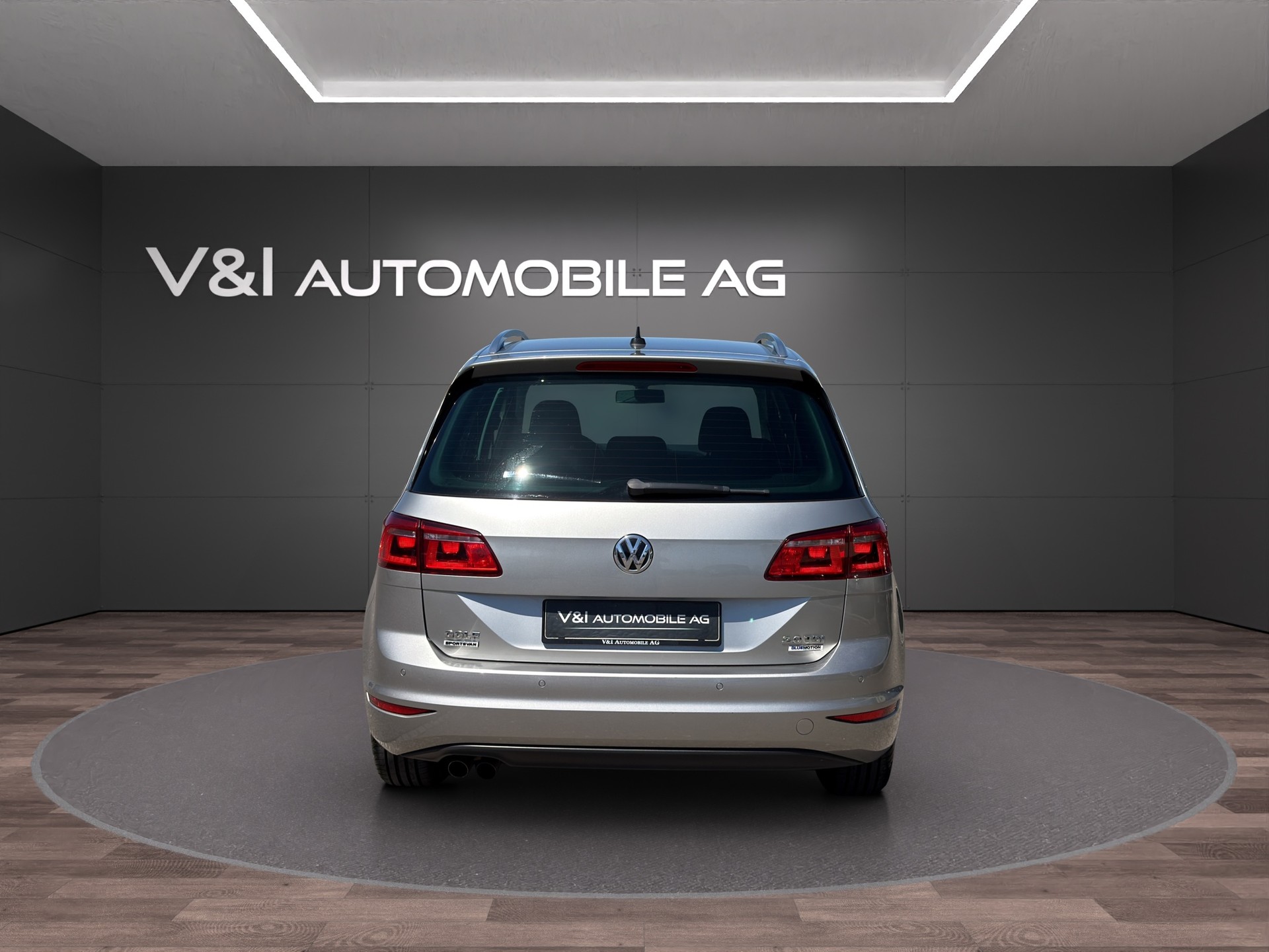 VW Golf Sportsvan 2.0 TDI Highline DSG-image-5