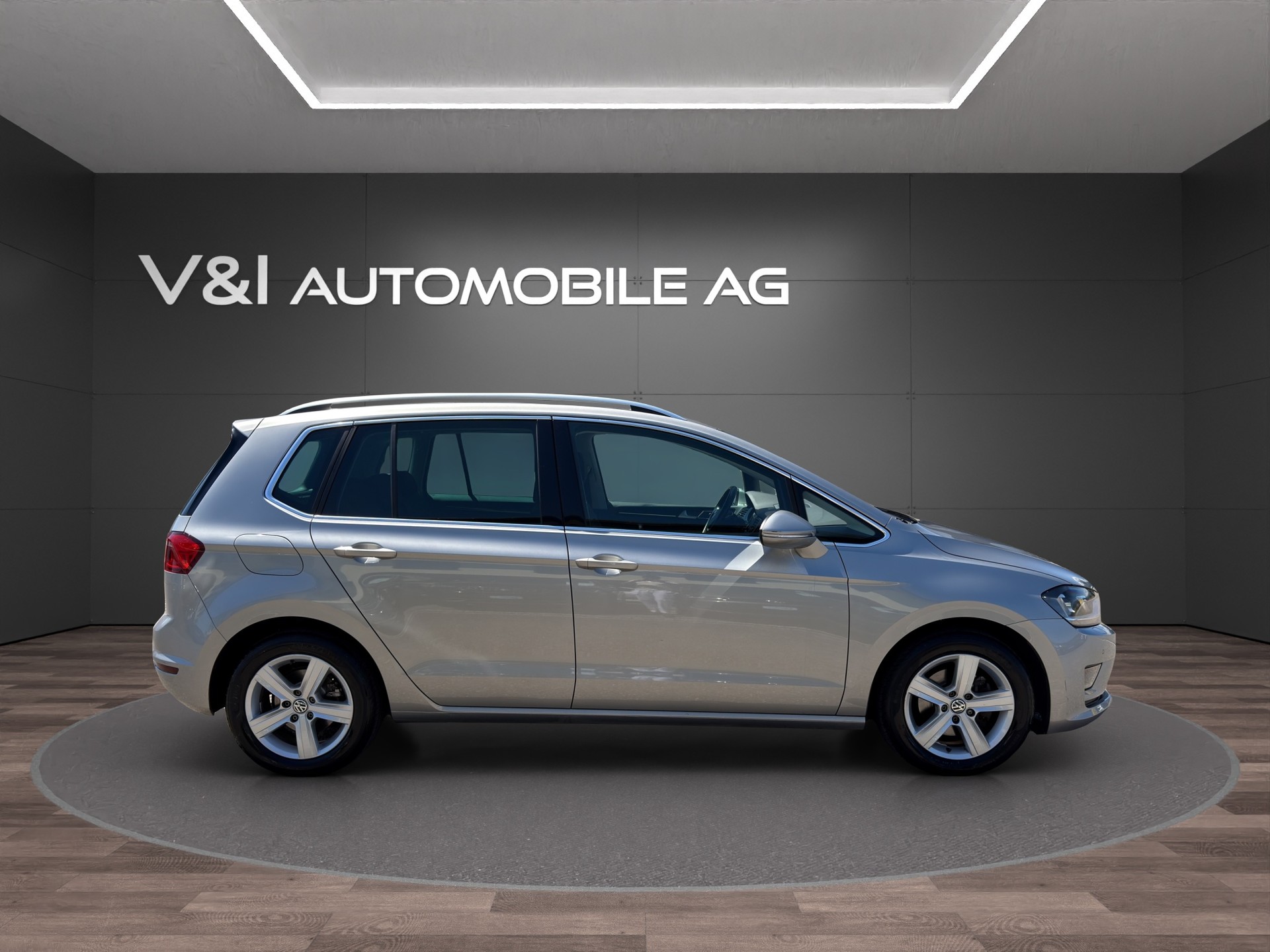 VW Golf Sportsvan 2.0 TDI Highline DSG-image-7