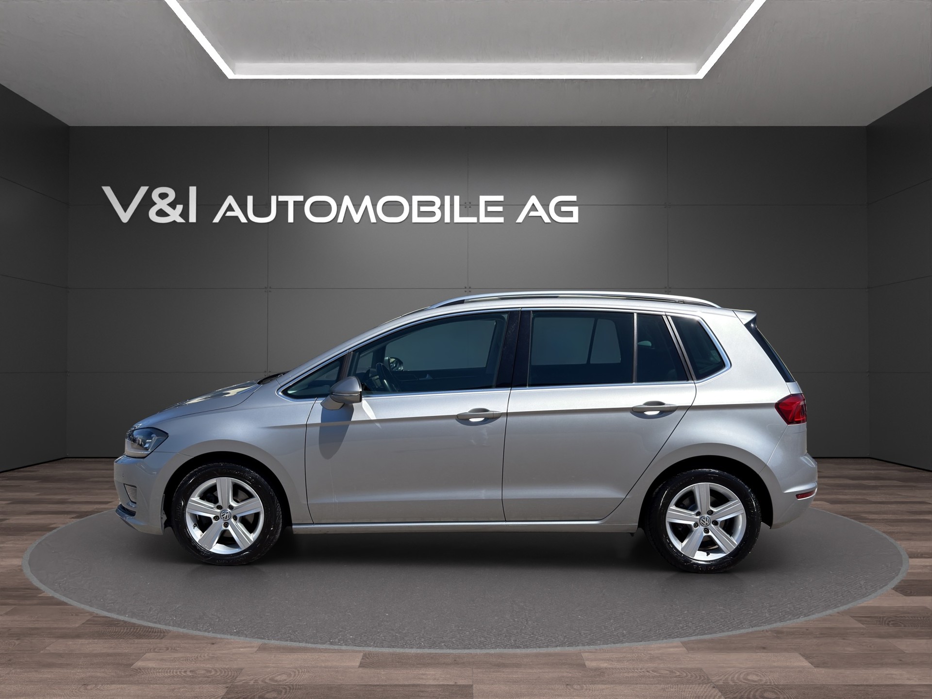 VW Golf Sportsvan 2.0 TDI Highline DSG-image-6
