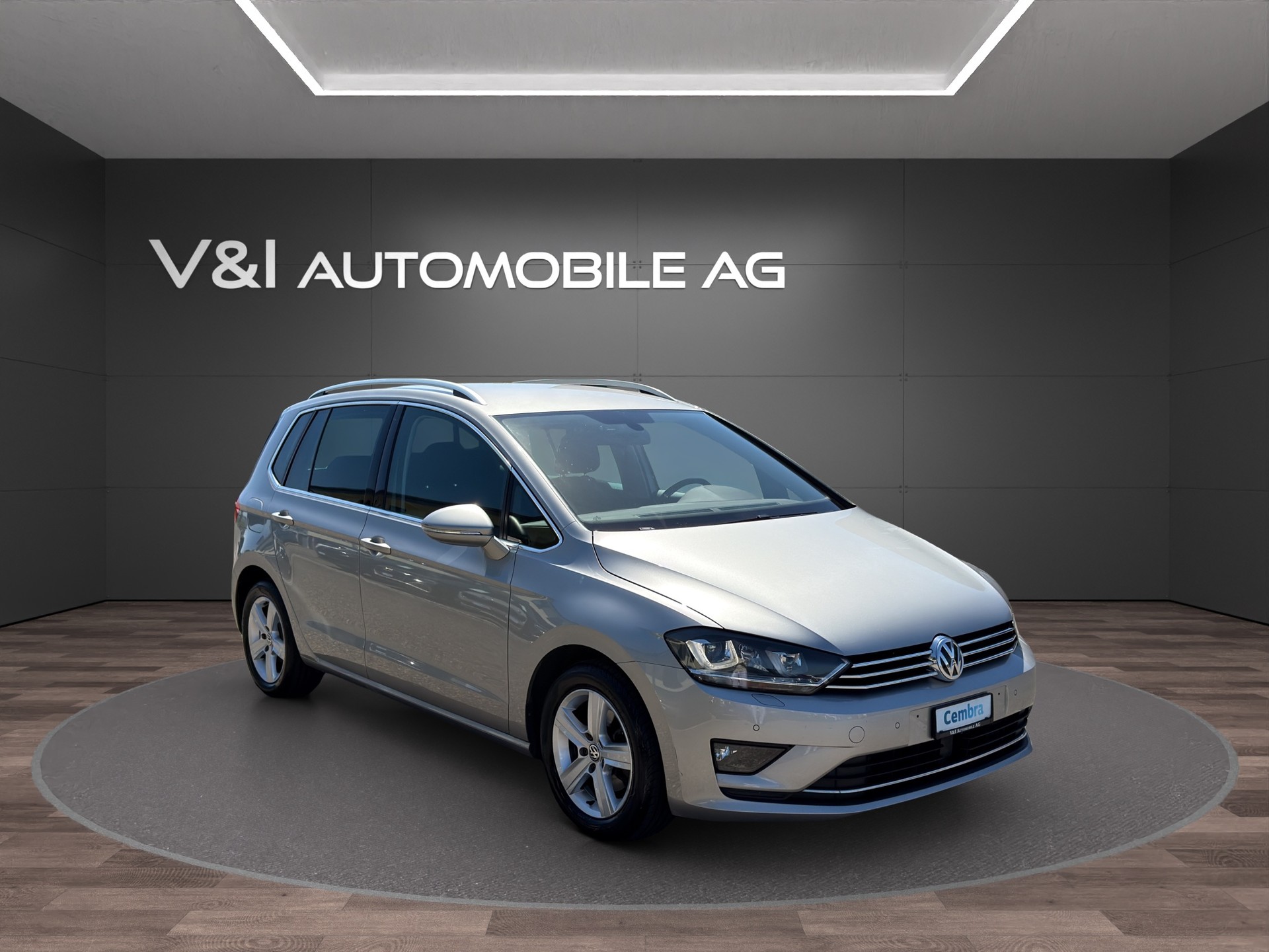 VW Golf Sportsvan 2.0 TDI Highline DSG-image-1