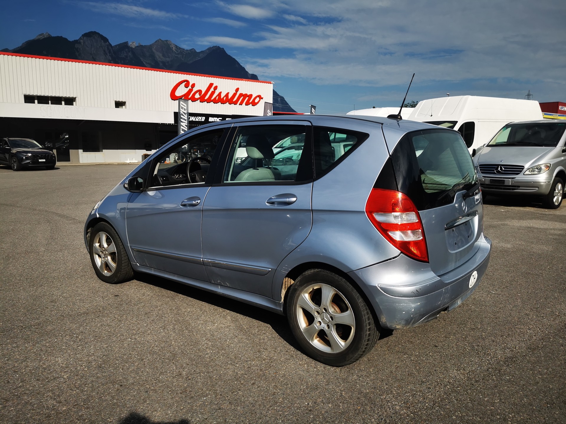 MERCEDES-BENZ A 200 Elégance-image-4