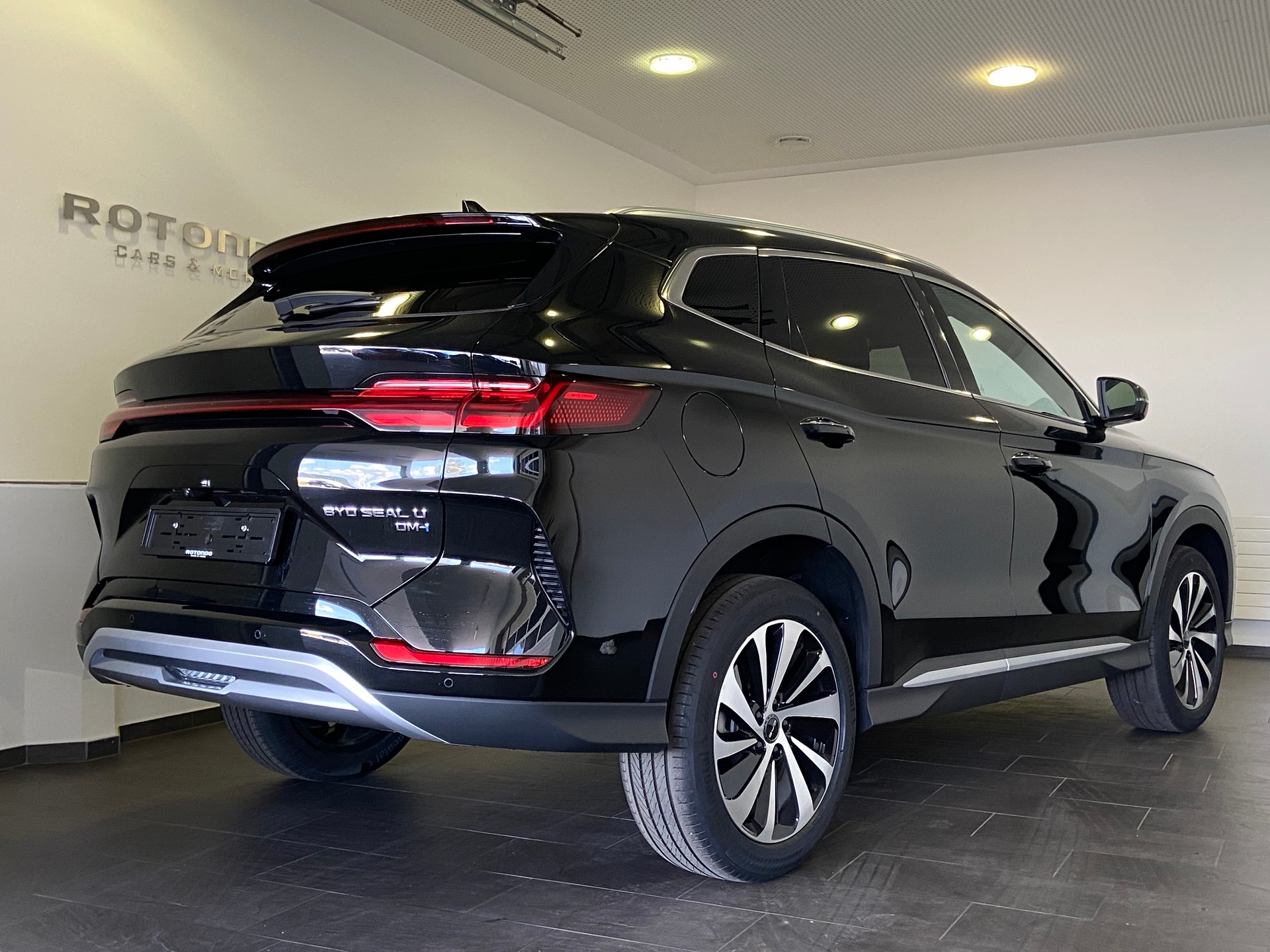 BYD Seal U DM-i Design AWD-image-1