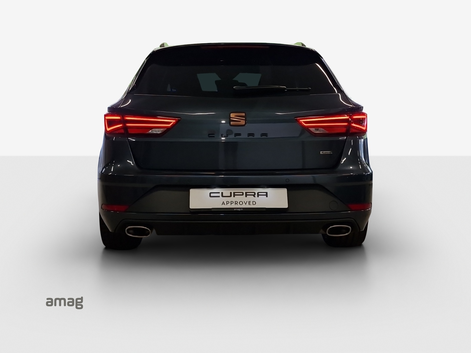 SEAT Leon ST 2.0 TSI Cupra 300 4 Drive DSG-image-3