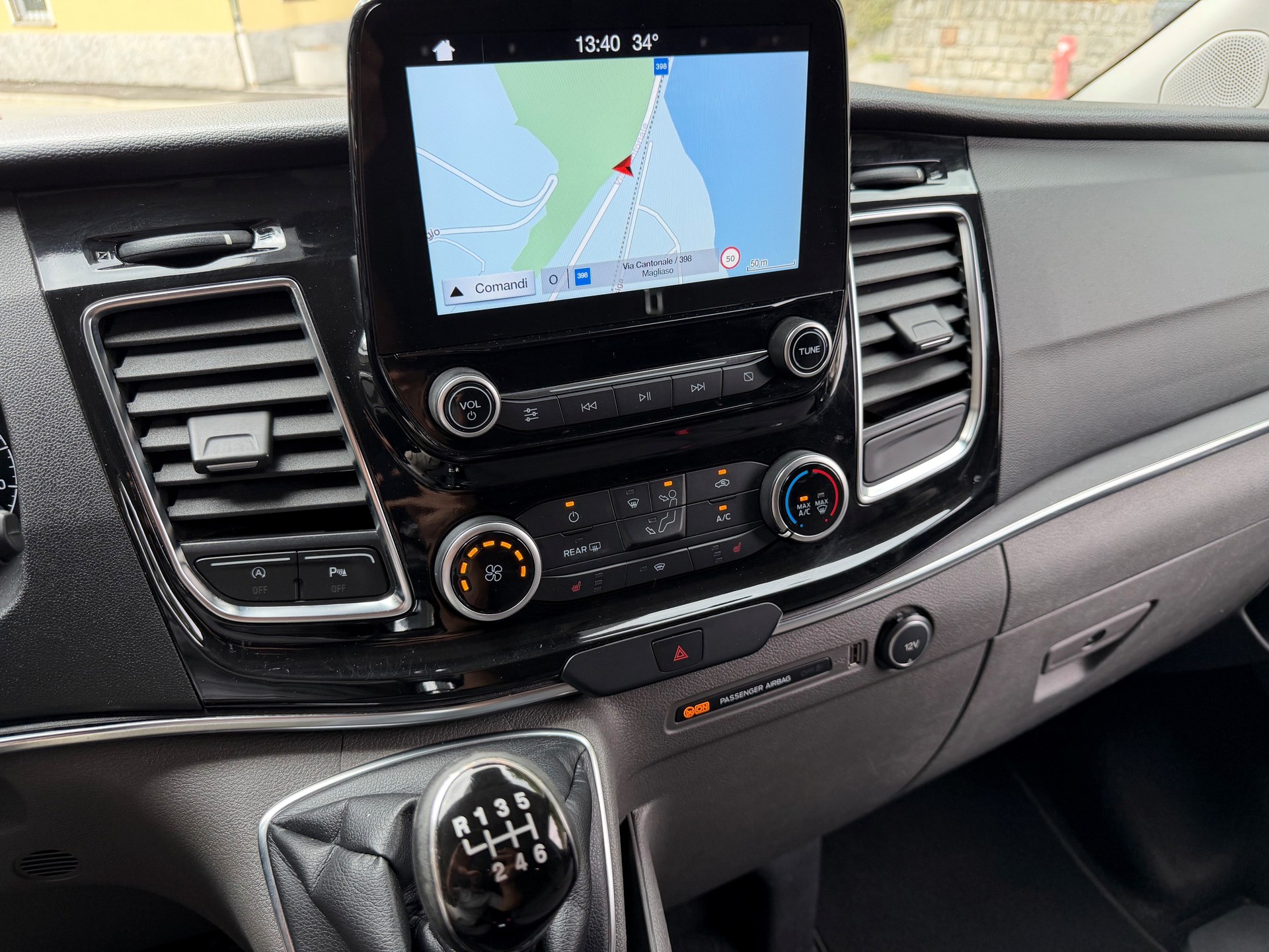 FORD Tourneo Custom 310 L2H1 Titanium-image-3
