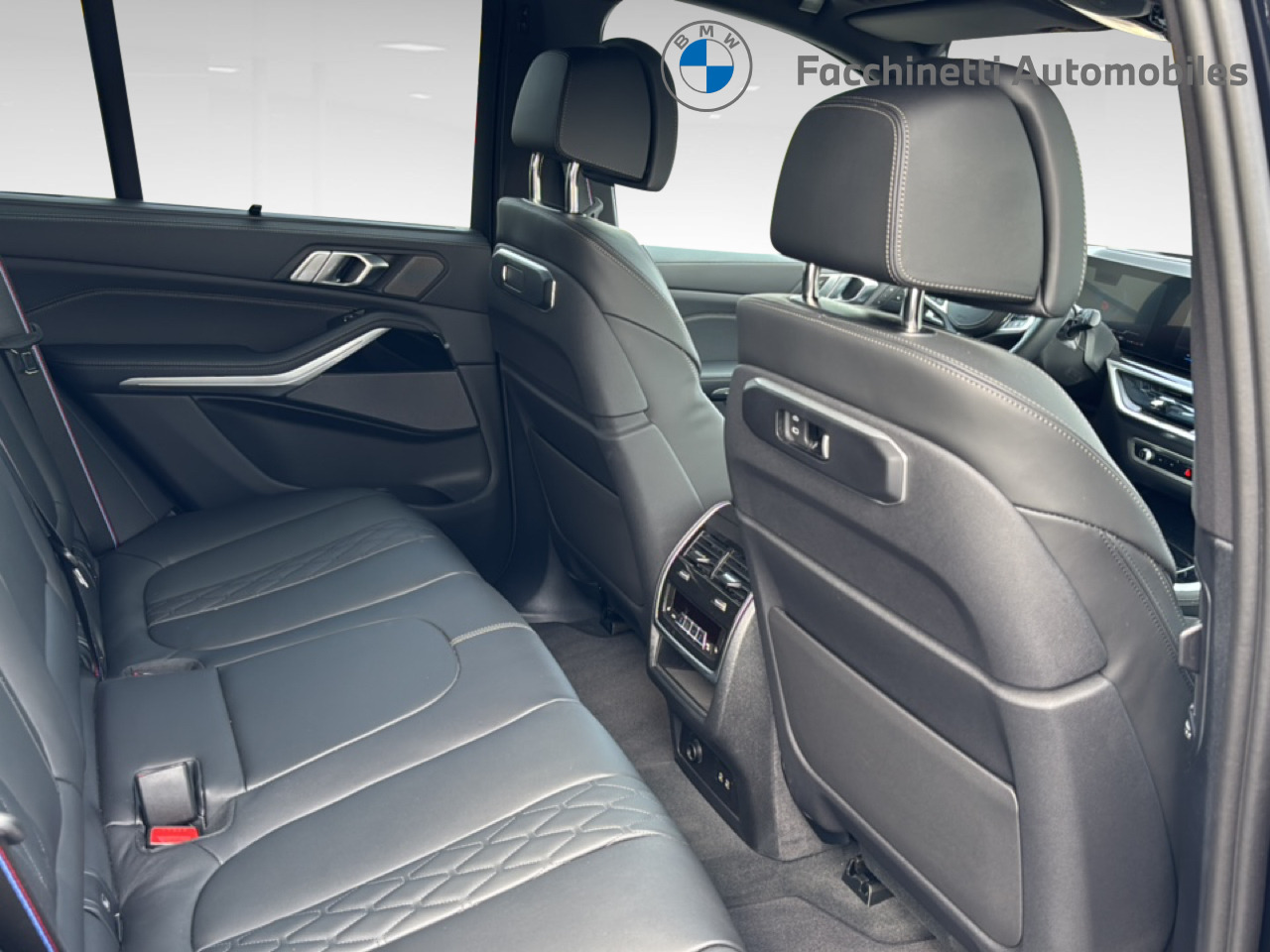 BMW X5 xDrive 48V 40d M Sport Pro Steptronic-image-11