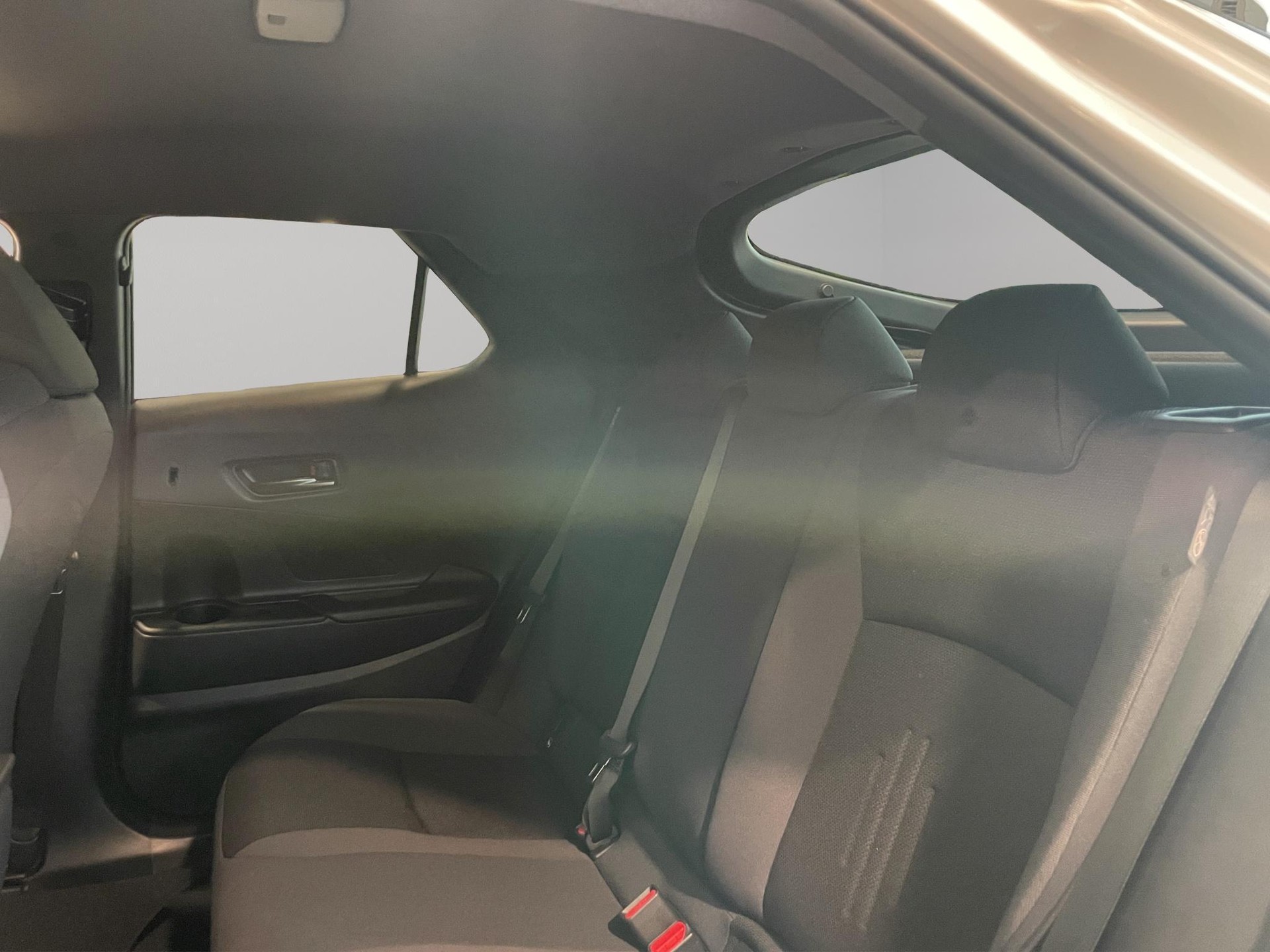 TOYOTA C-HR 2.0 PHEV Swiss Edition-image-11