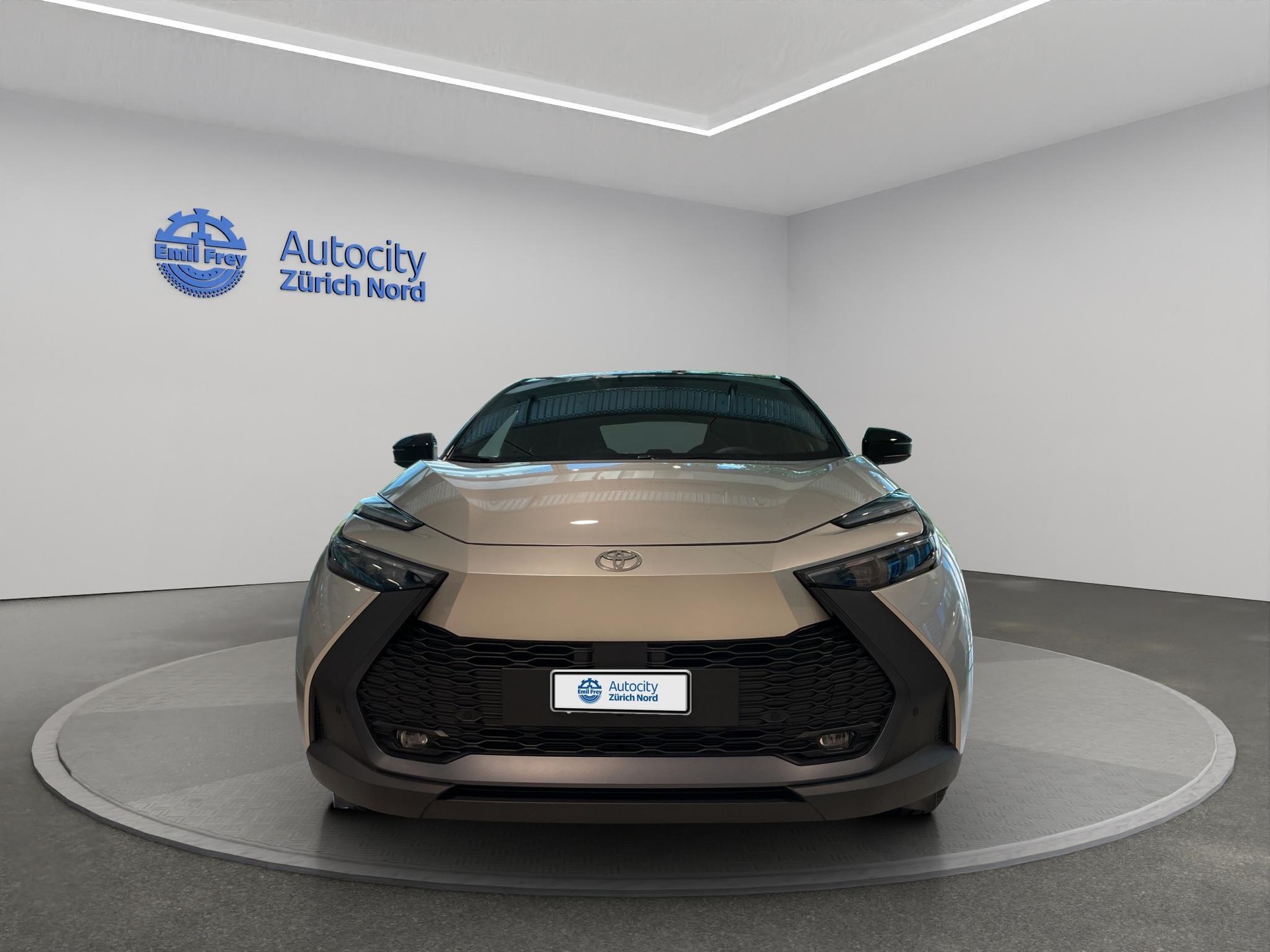 TOYOTA C-HR 2.0 PHEV Swiss Edition-image-4
