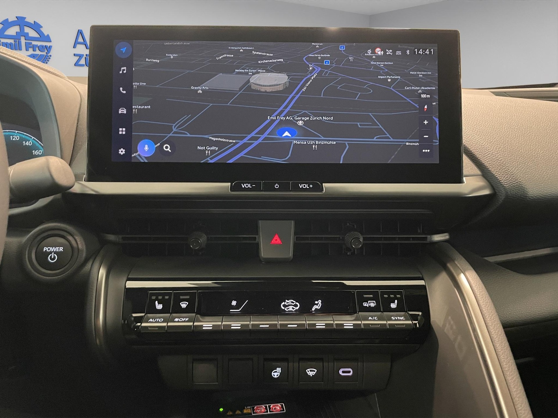 TOYOTA C-HR 2.0 PHEV Swiss Edition-image-8