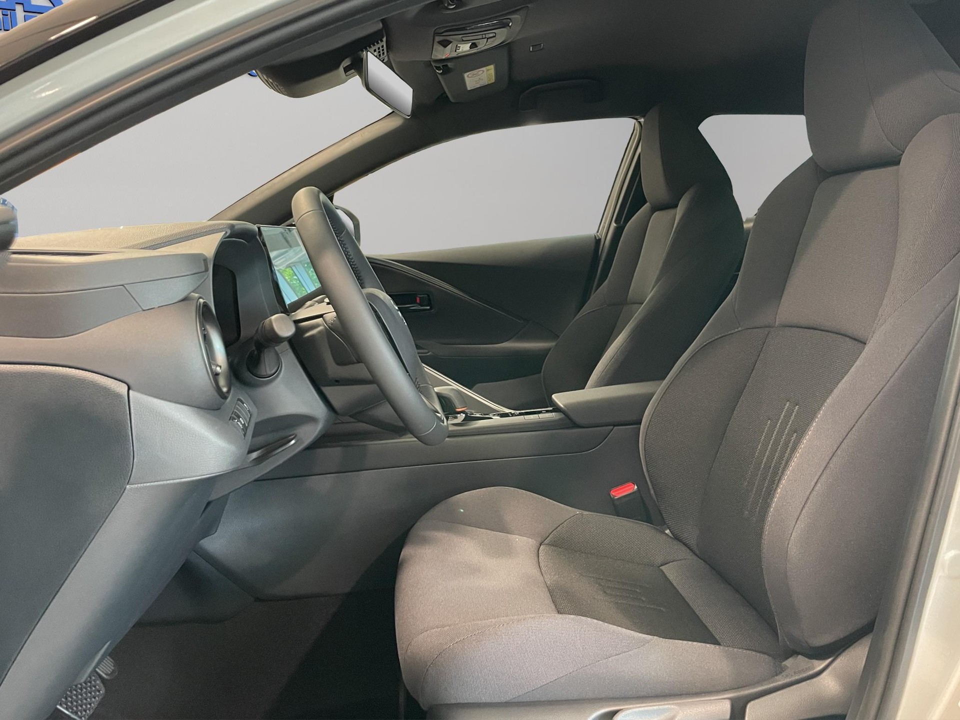 TOYOTA C-HR 2.0 PHEV Swiss Edition-image-6