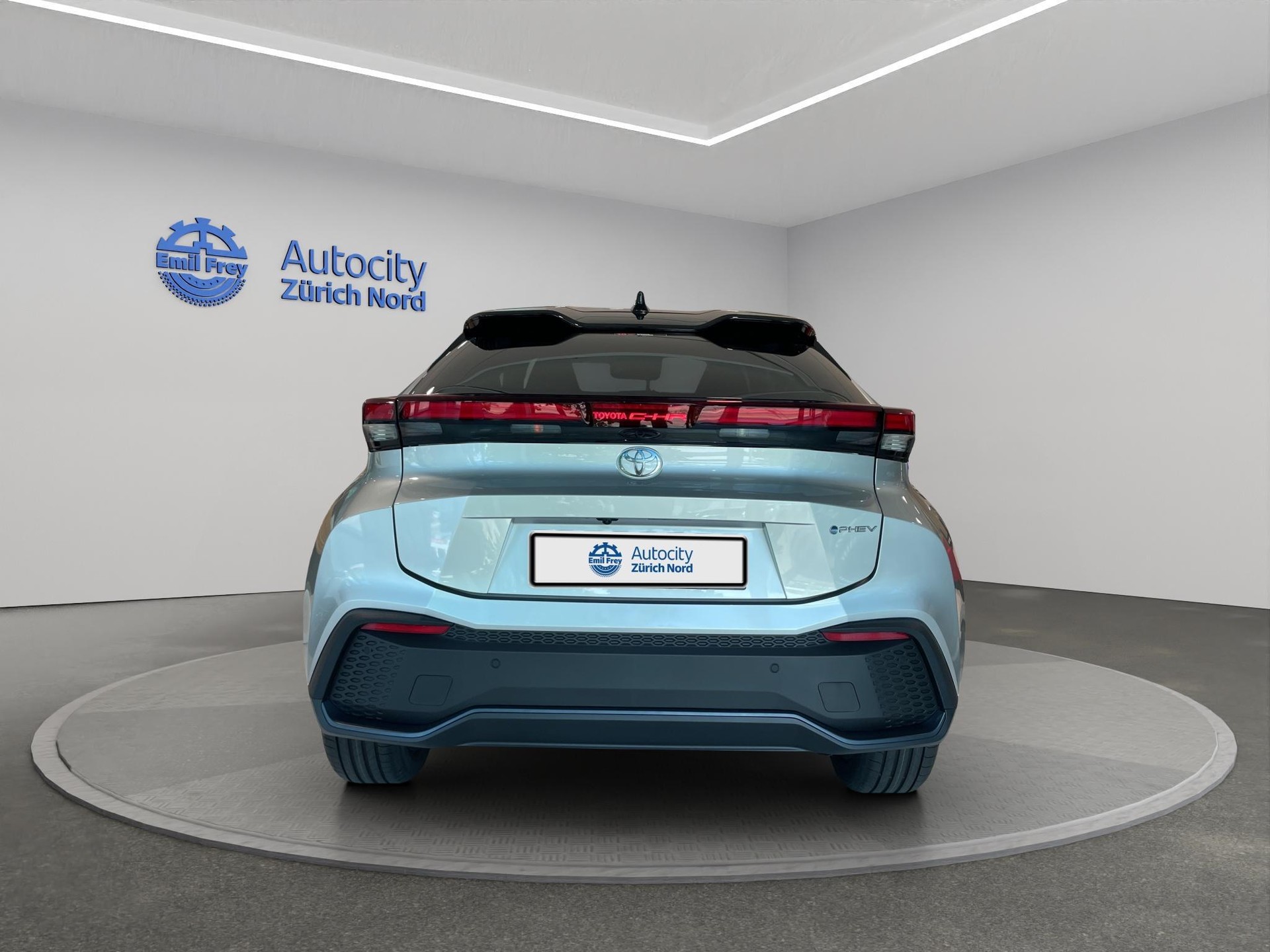 TOYOTA C-HR 2.0 PHEV Swiss Edition-showroom-element-2