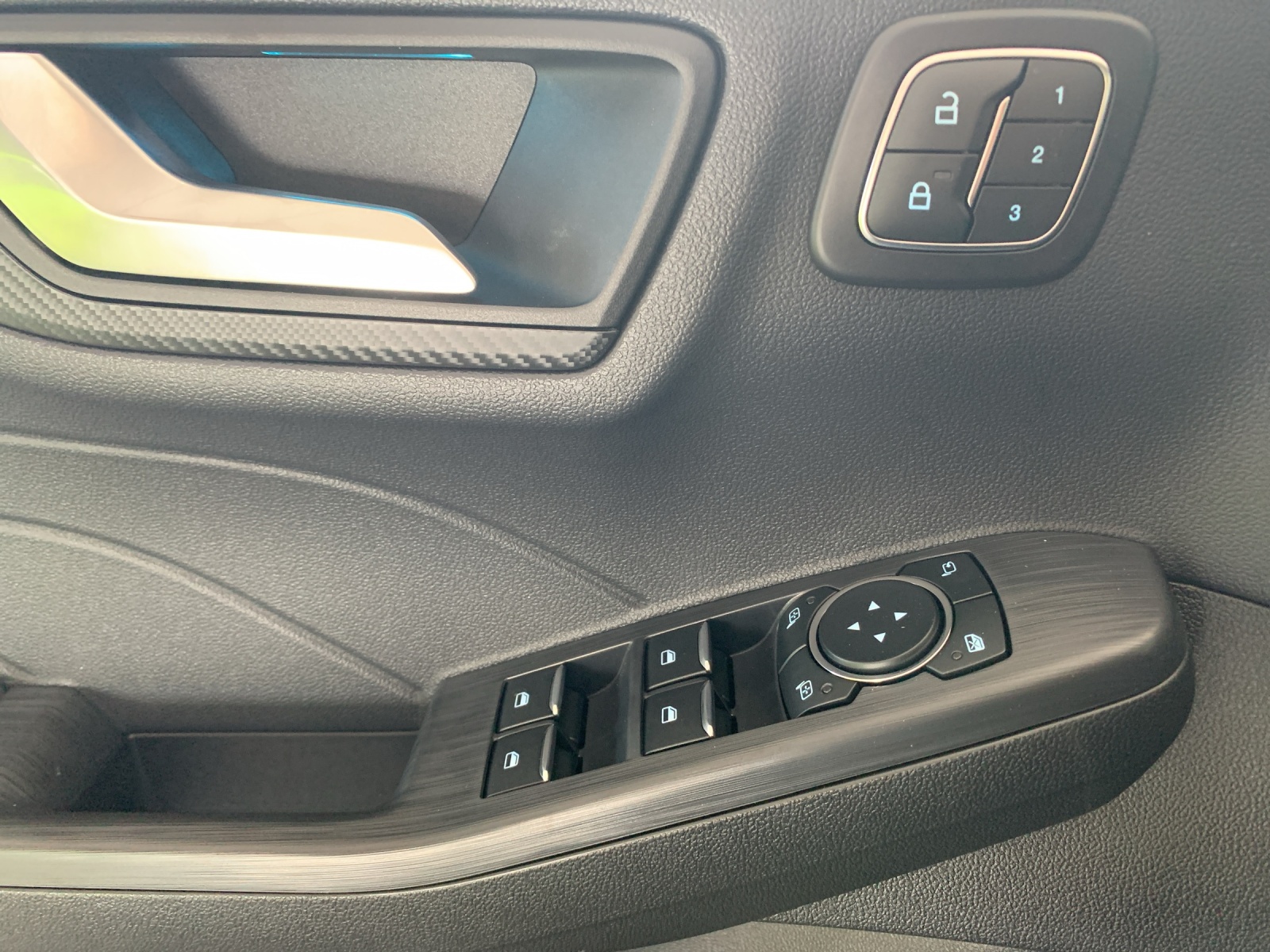 FORD Kuga 2.5 Hybrid ST-Line X 4x4-image-7