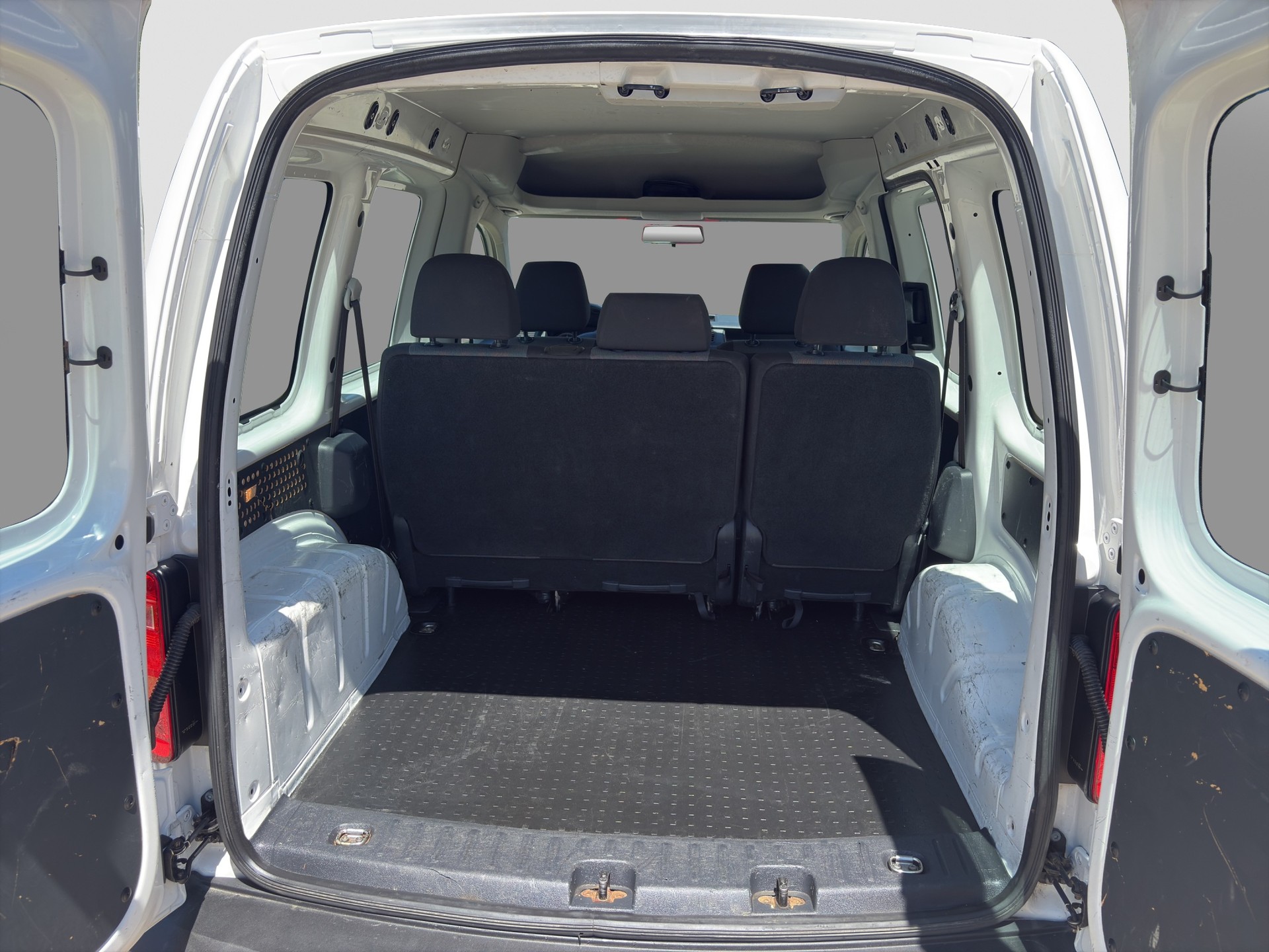 VW Caddy 1.0 TSI Comfortline-image-14