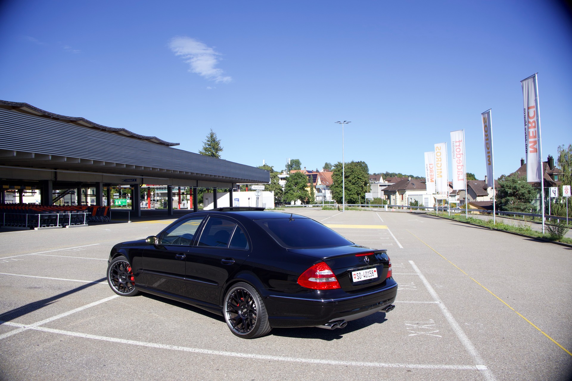 MERCEDES-BENZ E 55 V8 AMG-image-1