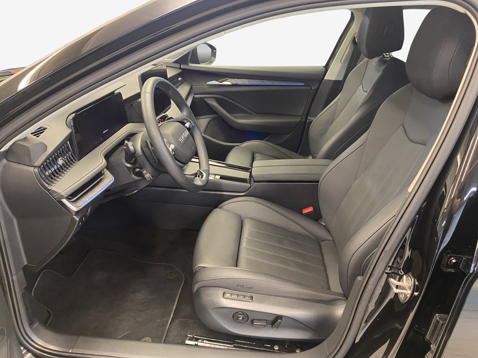 SKODA Superb Combi 1.5 TSI PHEV Selection DSG-image-7