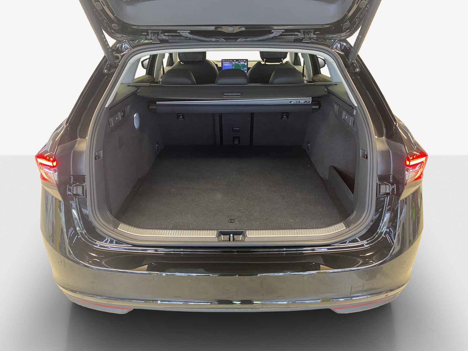 SKODA Superb Combi 1.5 TSI PHEV Selection DSG-image-12