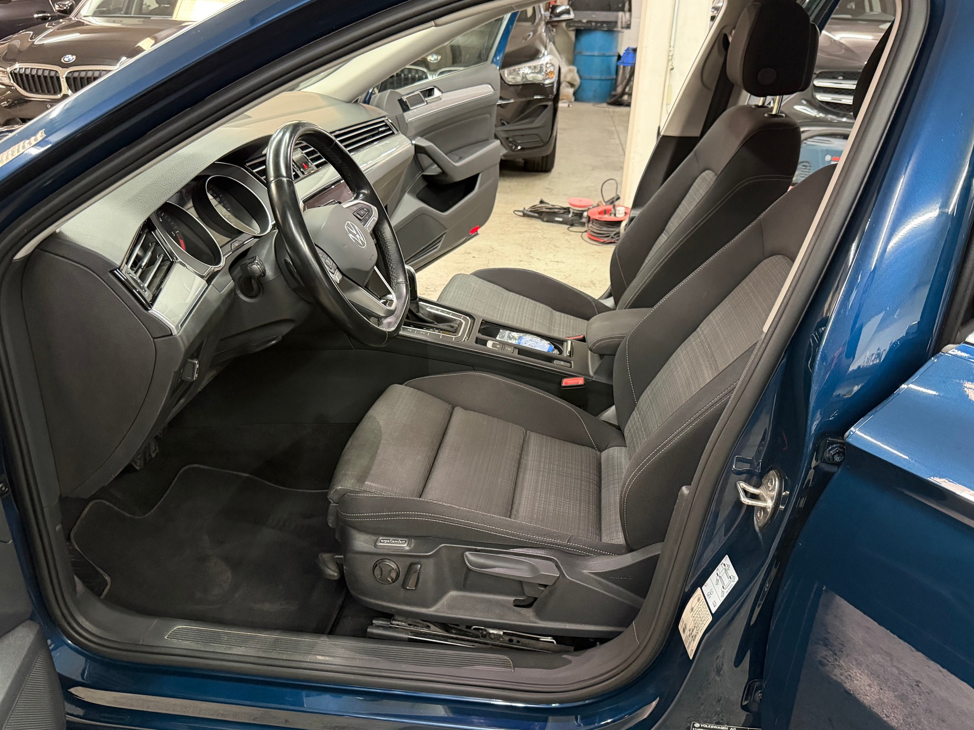 VW Passat 2.0 TDI BMT Business DSG-image-15