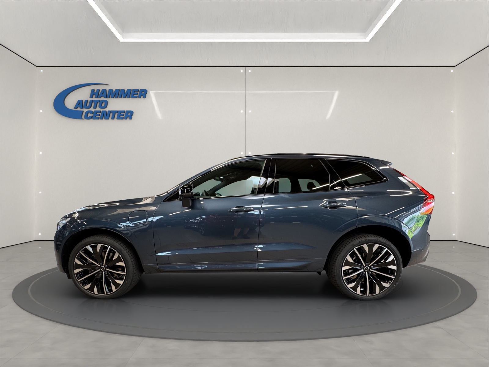 VOLVO XC60 2.0 T8 TE Ultra Dark eAWD-image-1