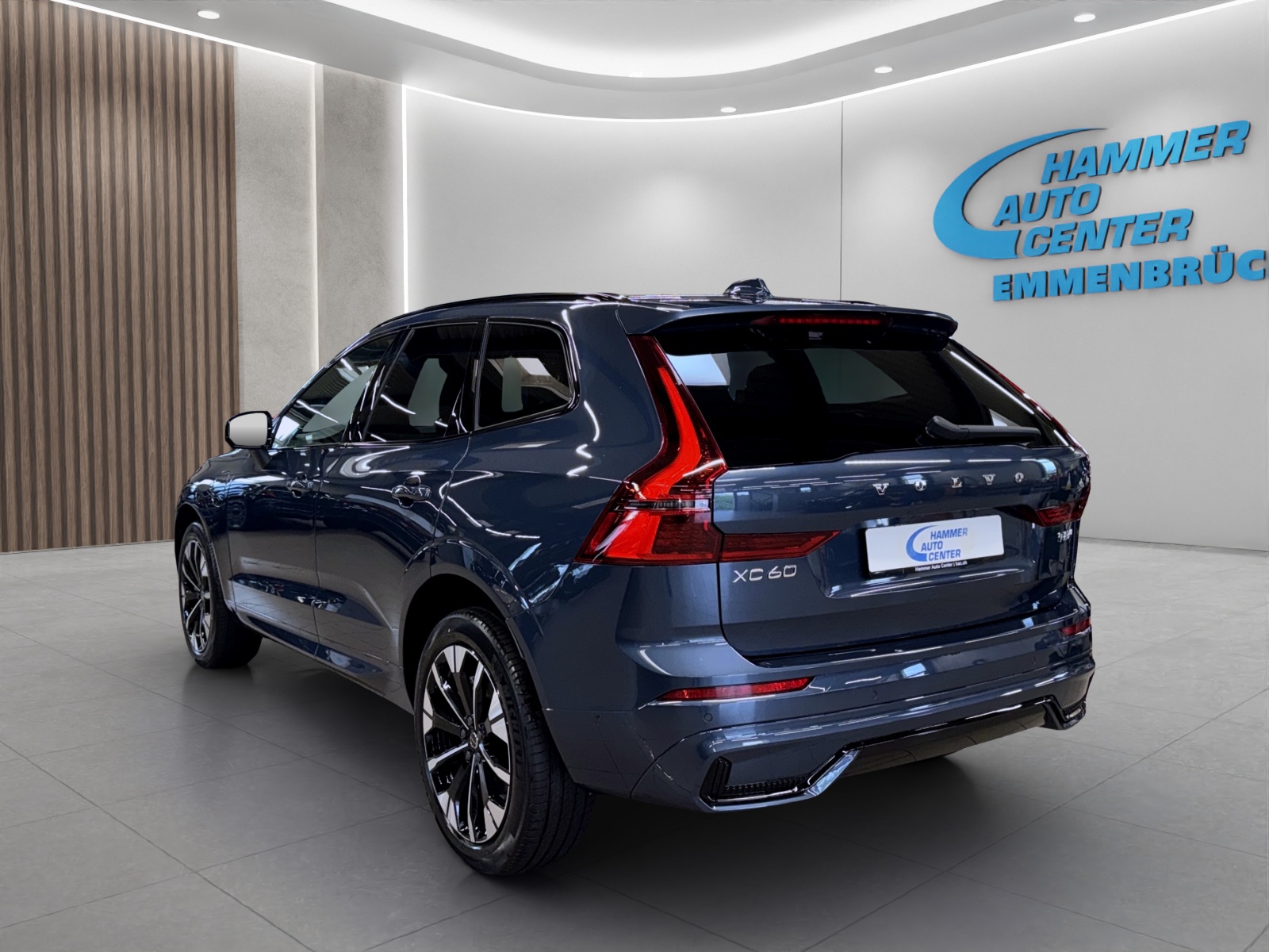 VOLVO XC60 2.0 T8 TE Ultra Dark eAWD-image-2