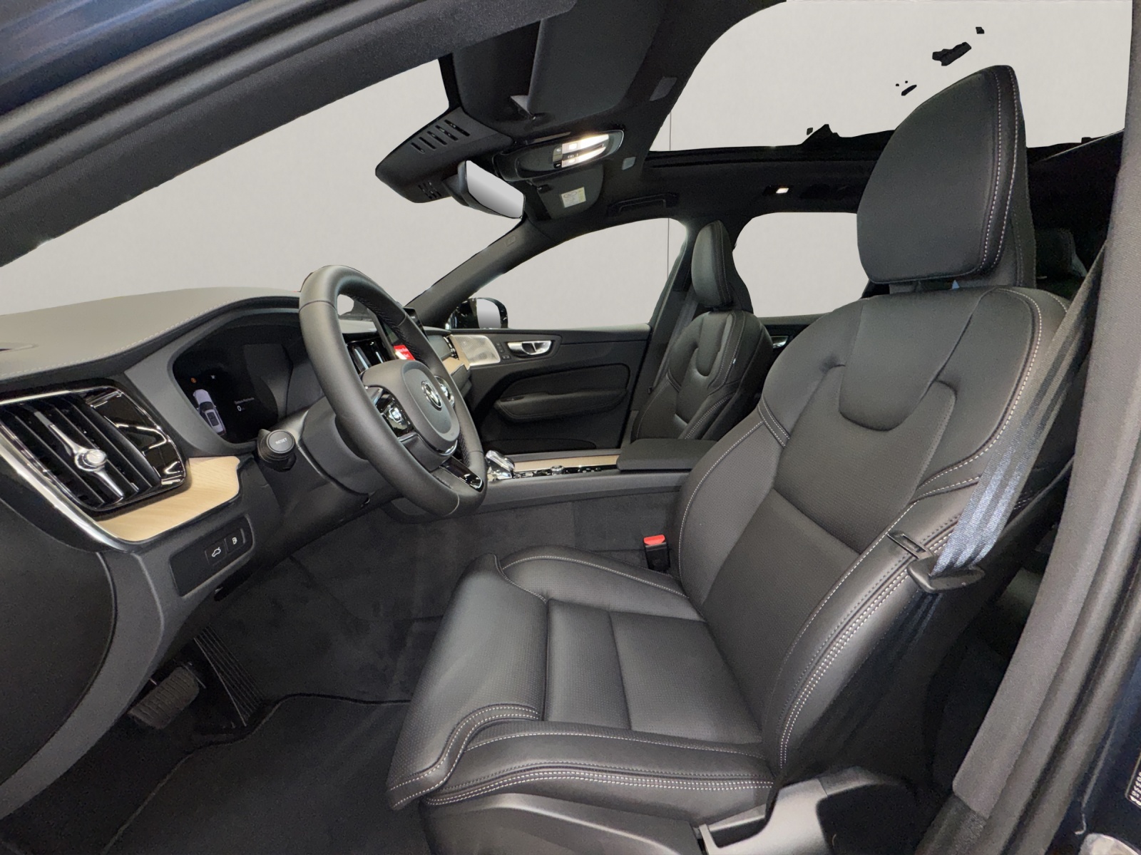 VOLVO XC60 2.0 T8 TE Ultra Dark eAWD-image-8