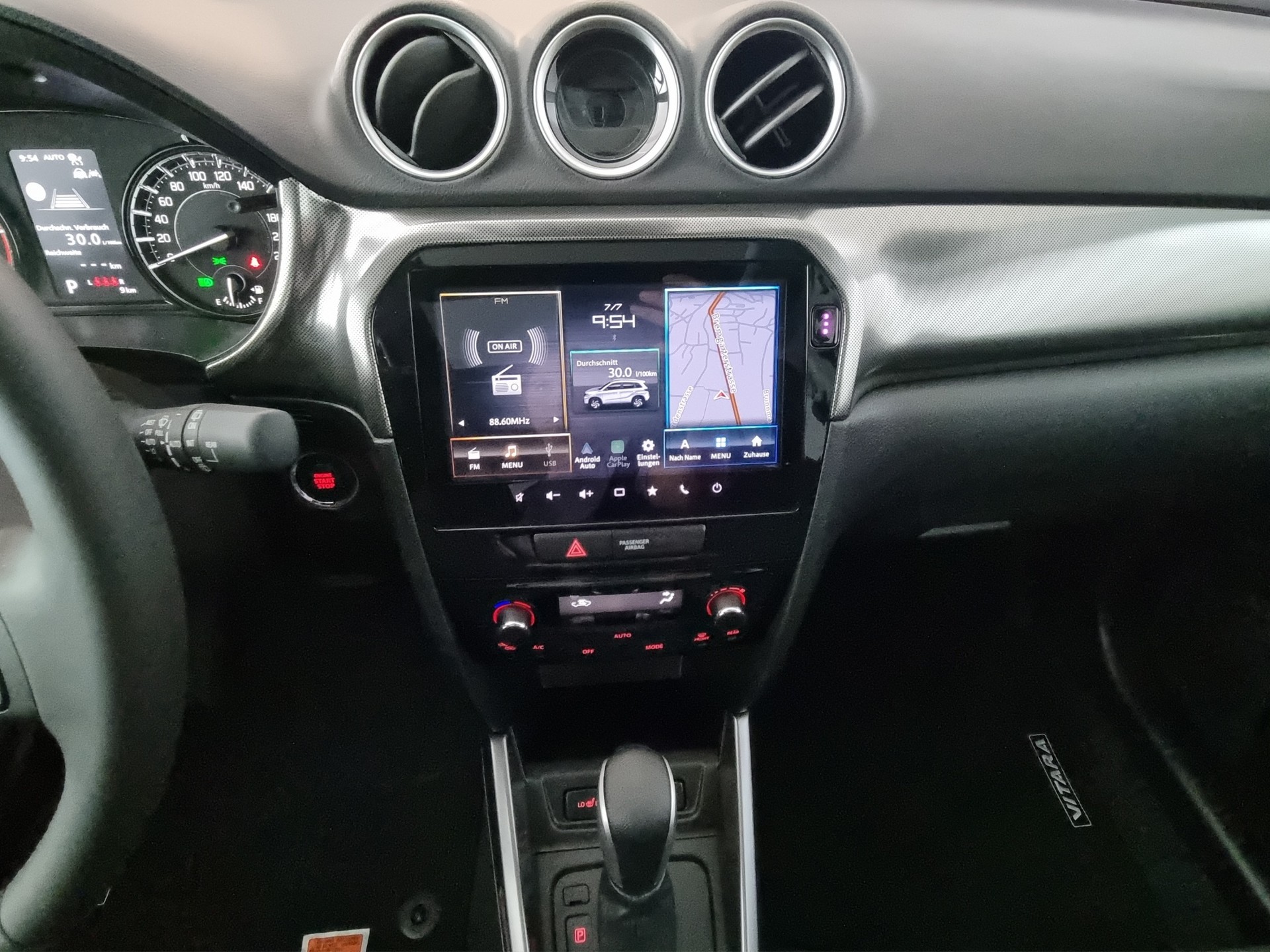 SUZUKI Vitara 1.4 Compact Top Hyb. 4x4 AT-image-9