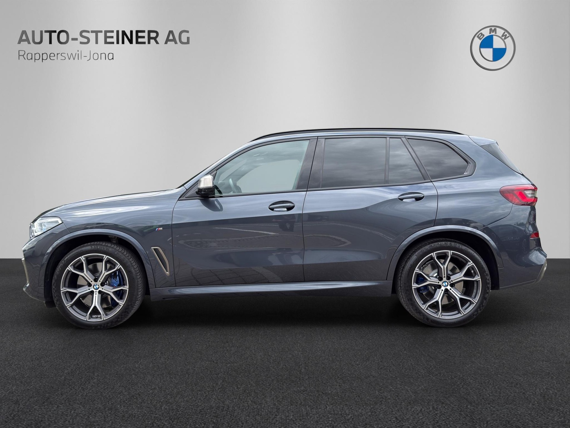 BMW X5 M50i xDrive-showroom-element-1