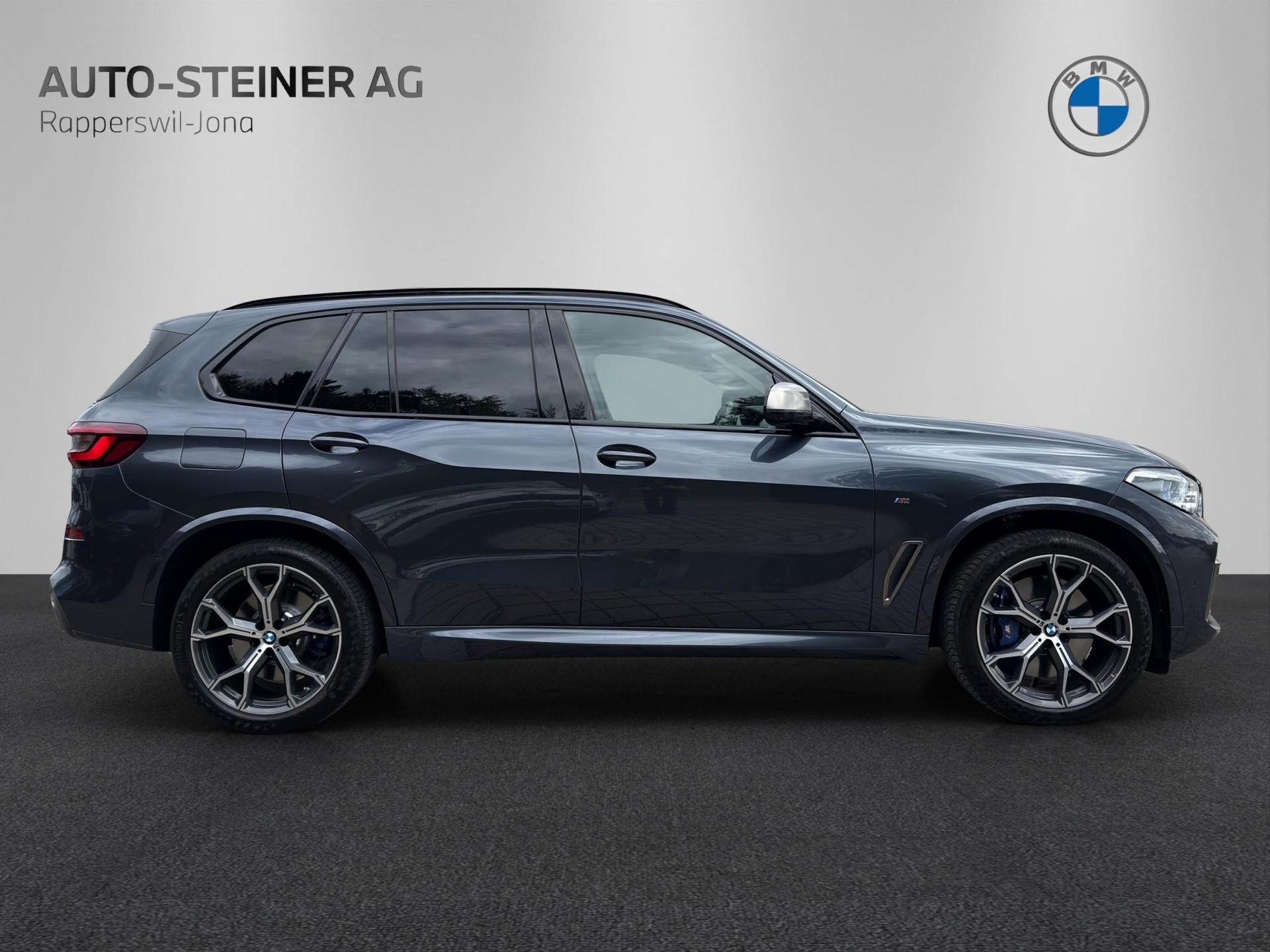 BMW X5 M50i xDrive-image-5