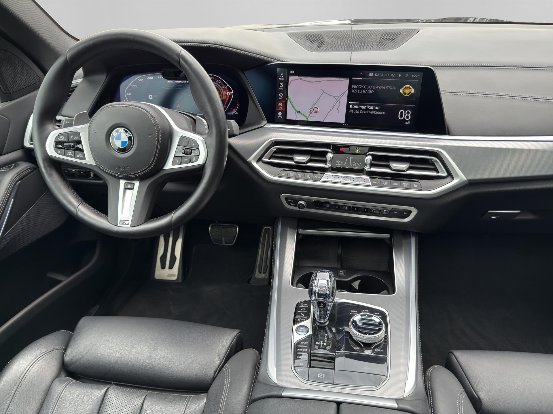 BMW X5 M50i xDrive-image-13